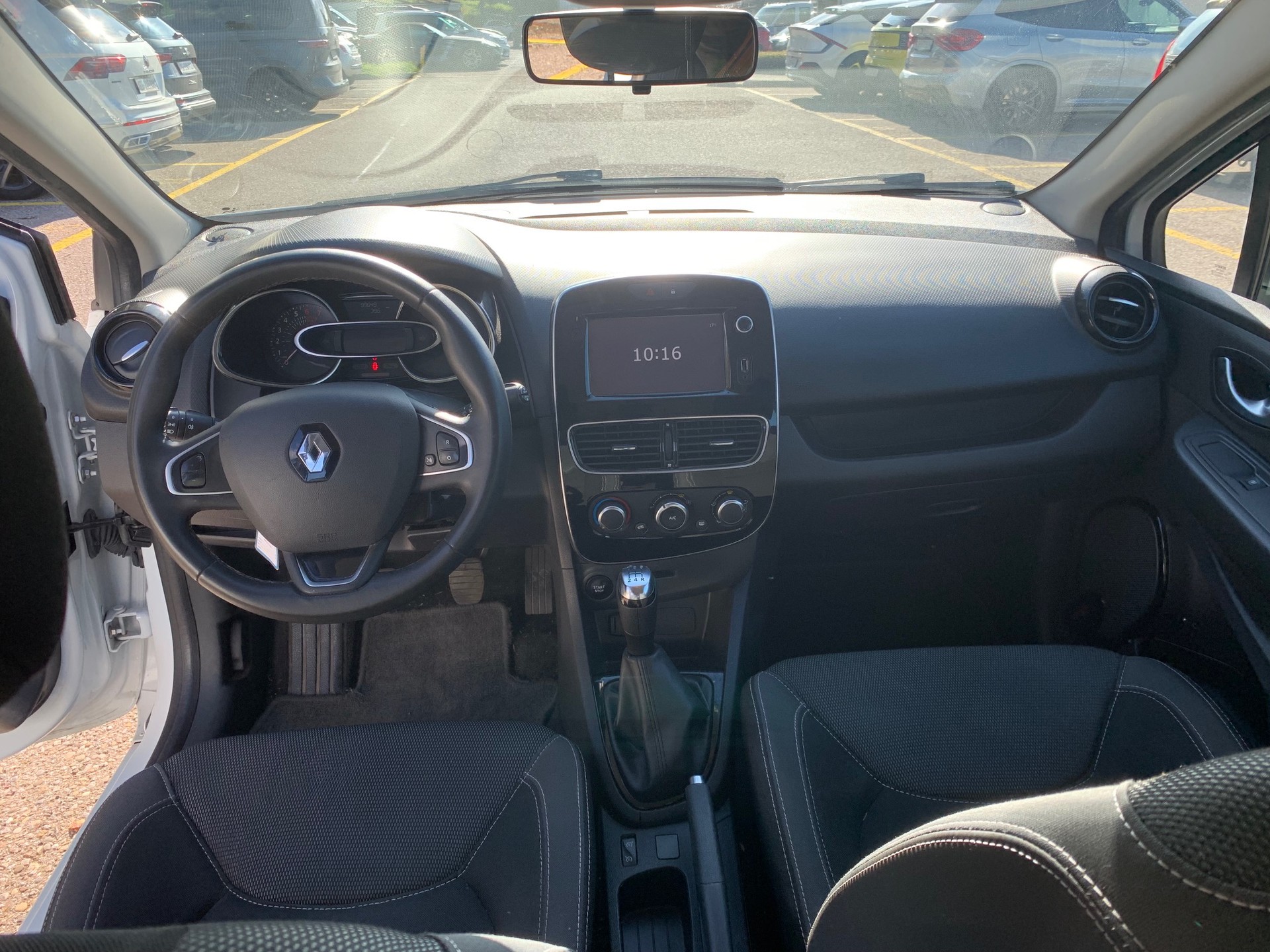 RENAULT Clio Grandtour 0.9 12V Zen-image-9