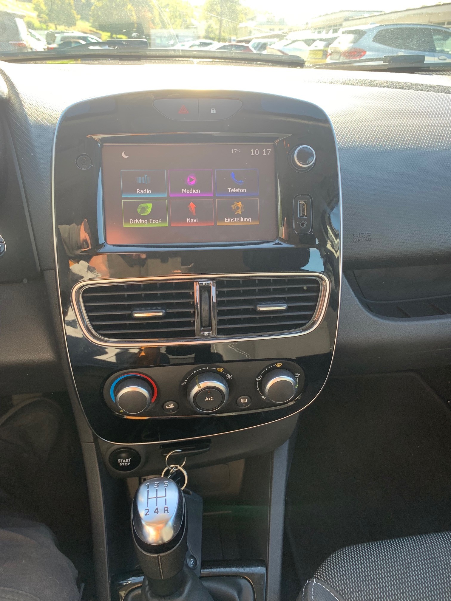 RENAULT Clio Grandtour 0.9 12V Zen-image-10