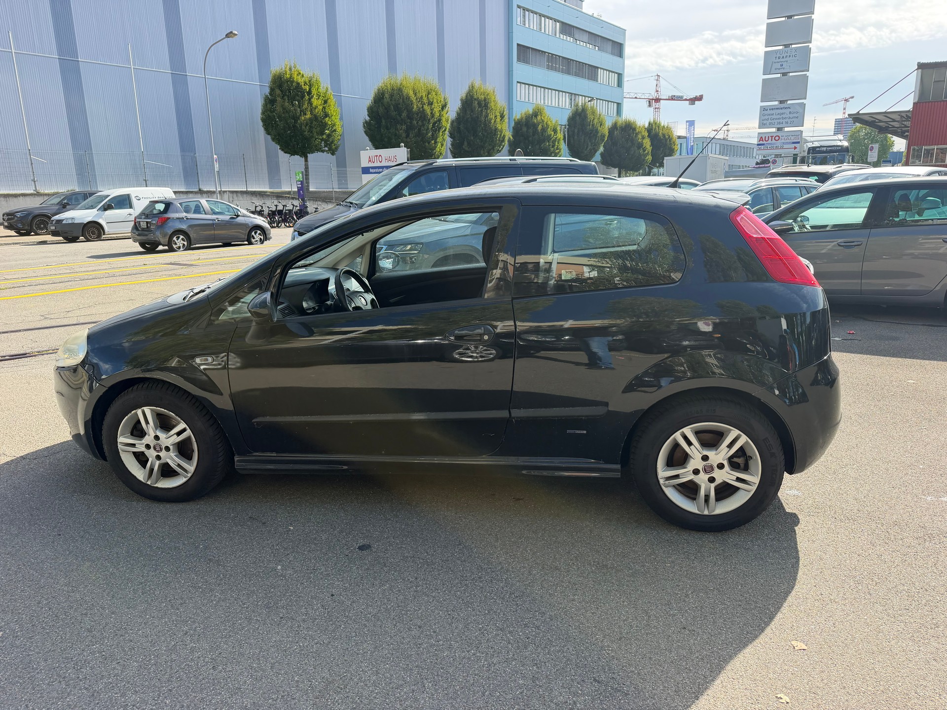 FIAT Punto 1.4 16V Turbo Sport-image-3