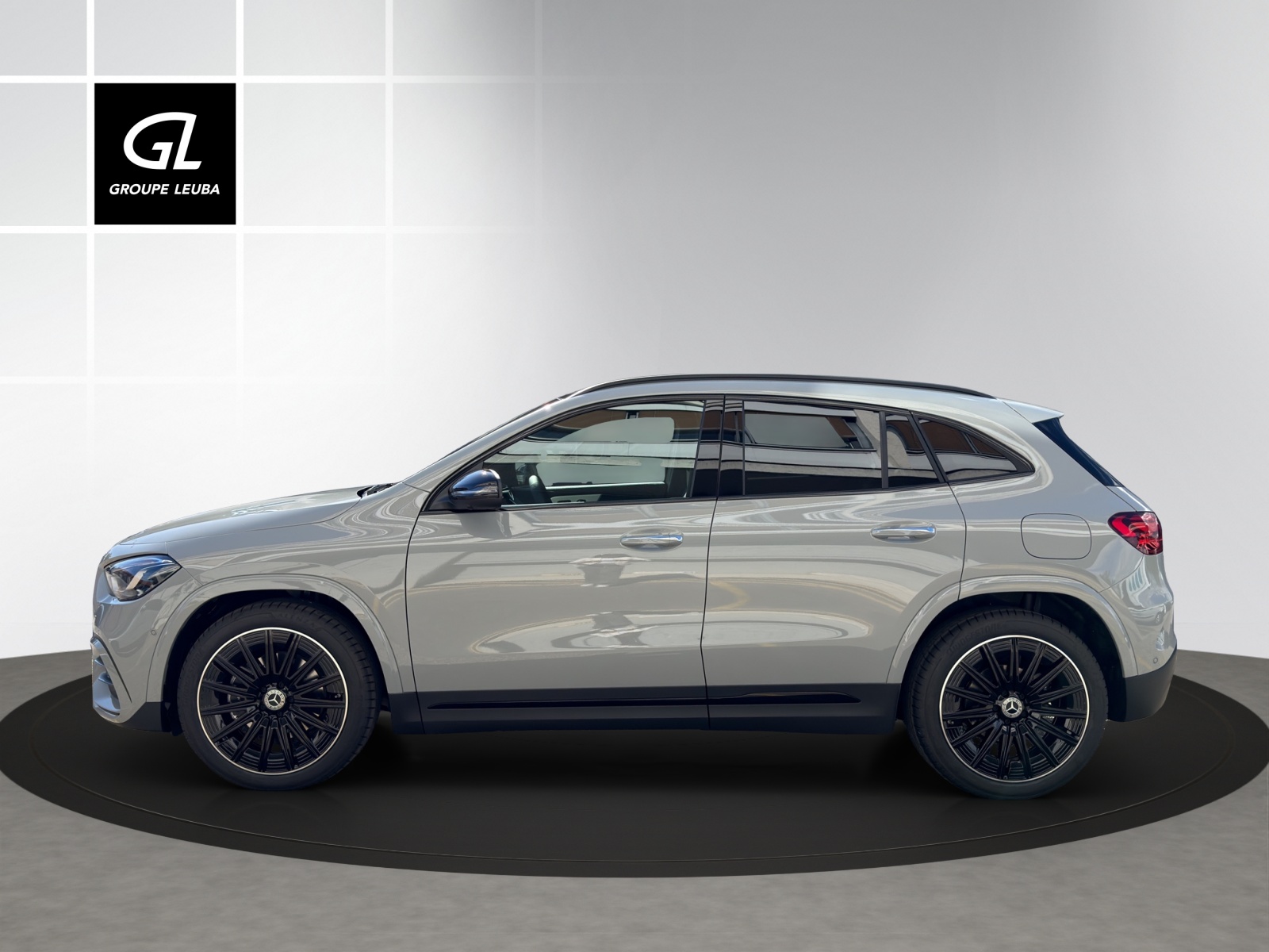 MERCEDES-BENZ GLA 200 Night Star 7G-DCT-image-2