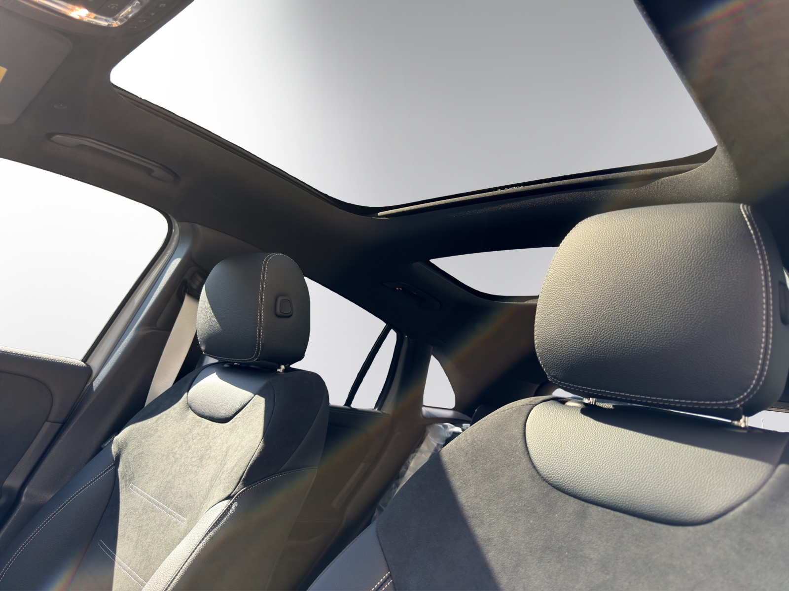 MERCEDES-BENZ GLA 200 Night Star 7G-DCT-image-9