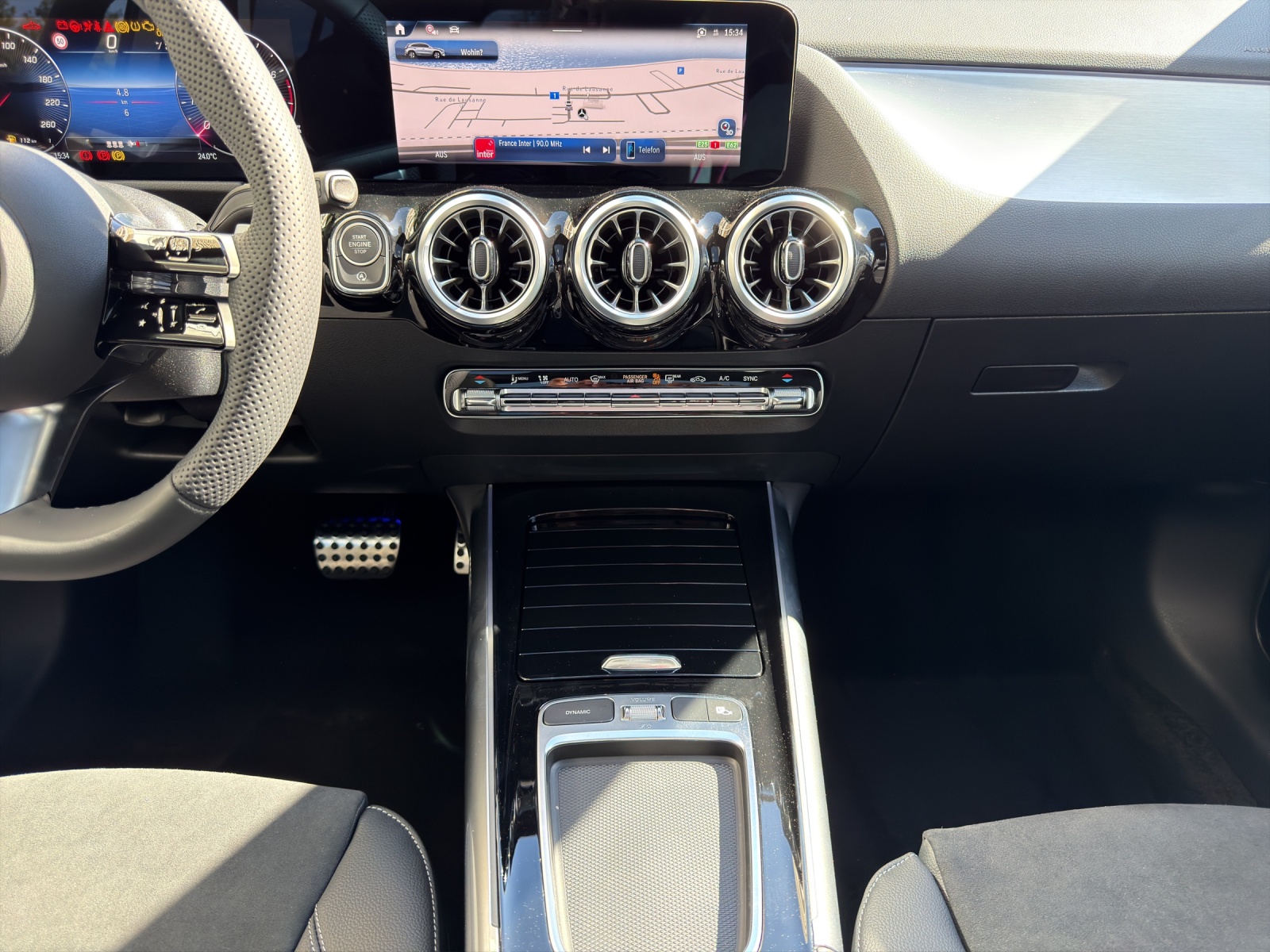 MERCEDES-BENZ GLA 200 Night Star 7G-DCT-image-12