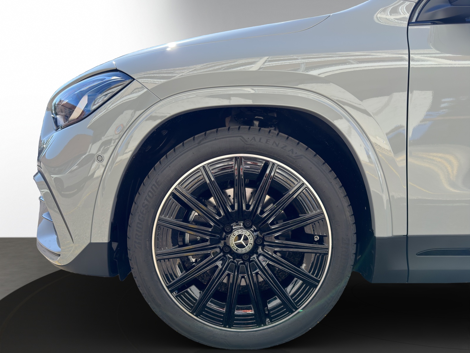 MERCEDES-BENZ GLA 200 Night Star 7G-DCT-image-6