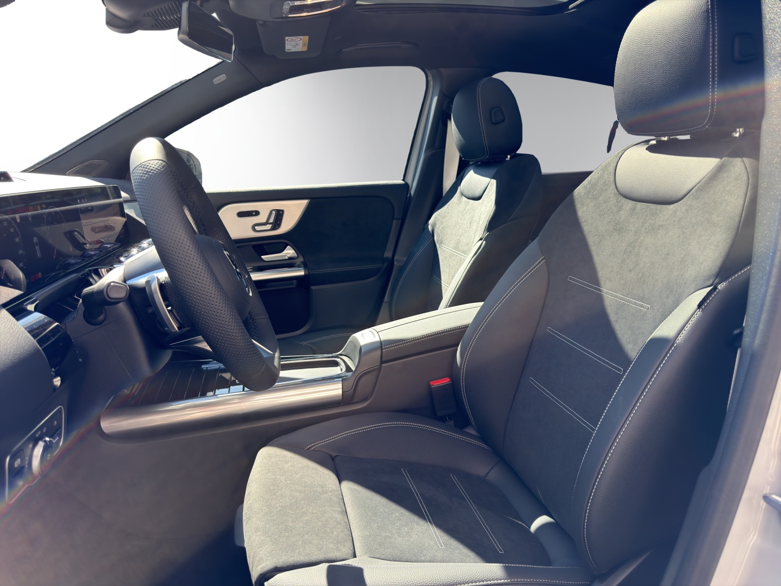MERCEDES-BENZ GLA 200 Night Star 7G-DCT-image-8