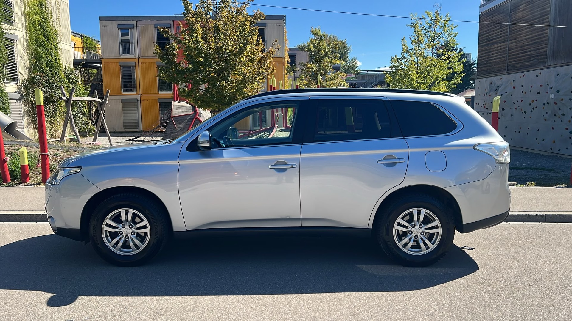 MITSUBISHI Outlander 2.0 Intense CVT-image-4