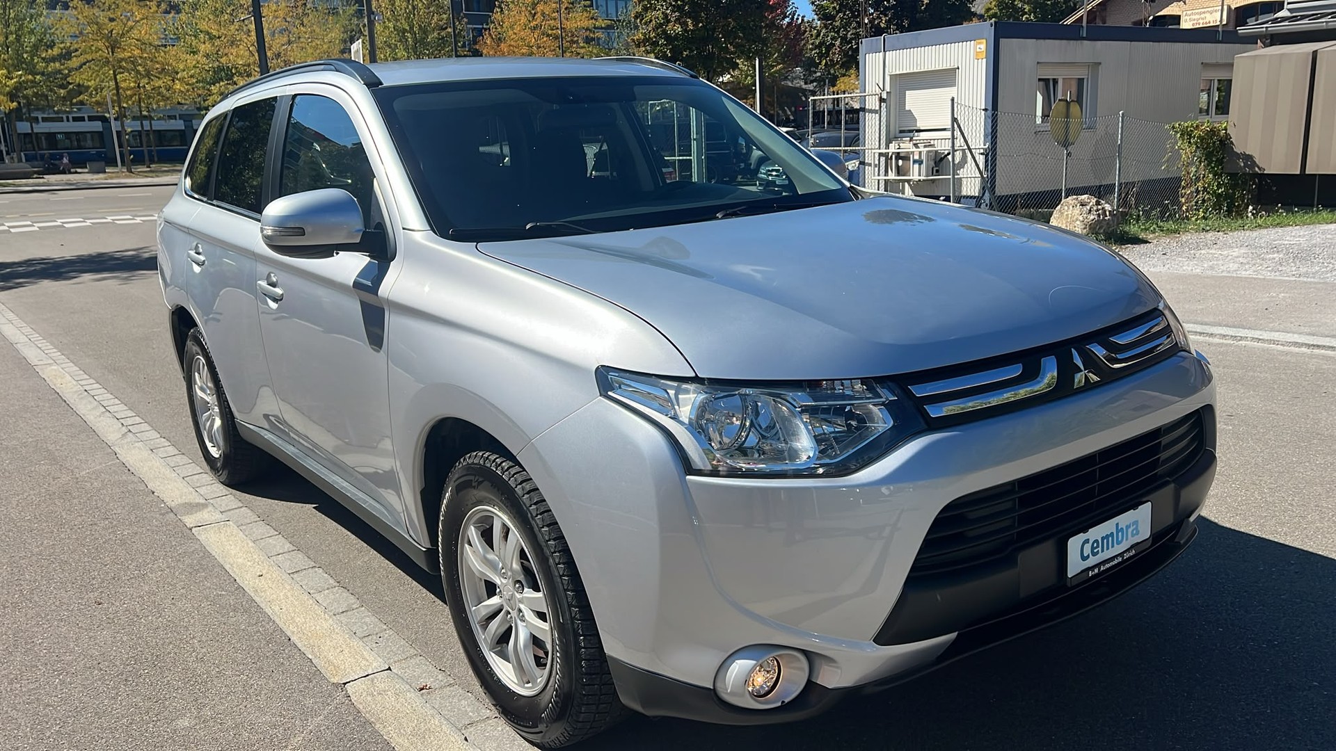 MITSUBISHI Outlander 2.0 Intense CVT-image-2