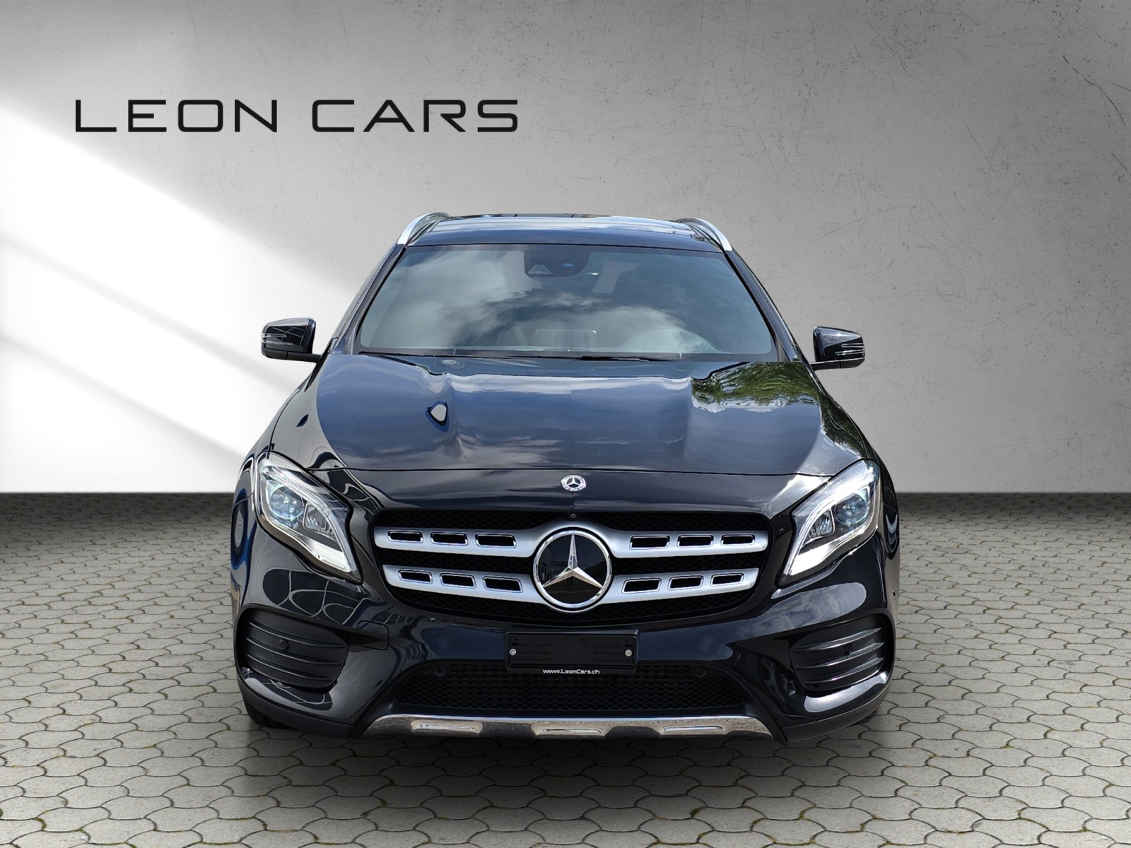 MERCEDES-BENZ GLA 220 AMG Line 4Matic 7G-DCT-image-1