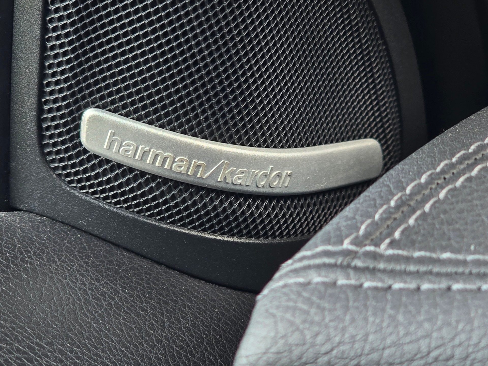 MERCEDES-BENZ GLA 220 AMG Line 4Matic 7G-DCT-image-28