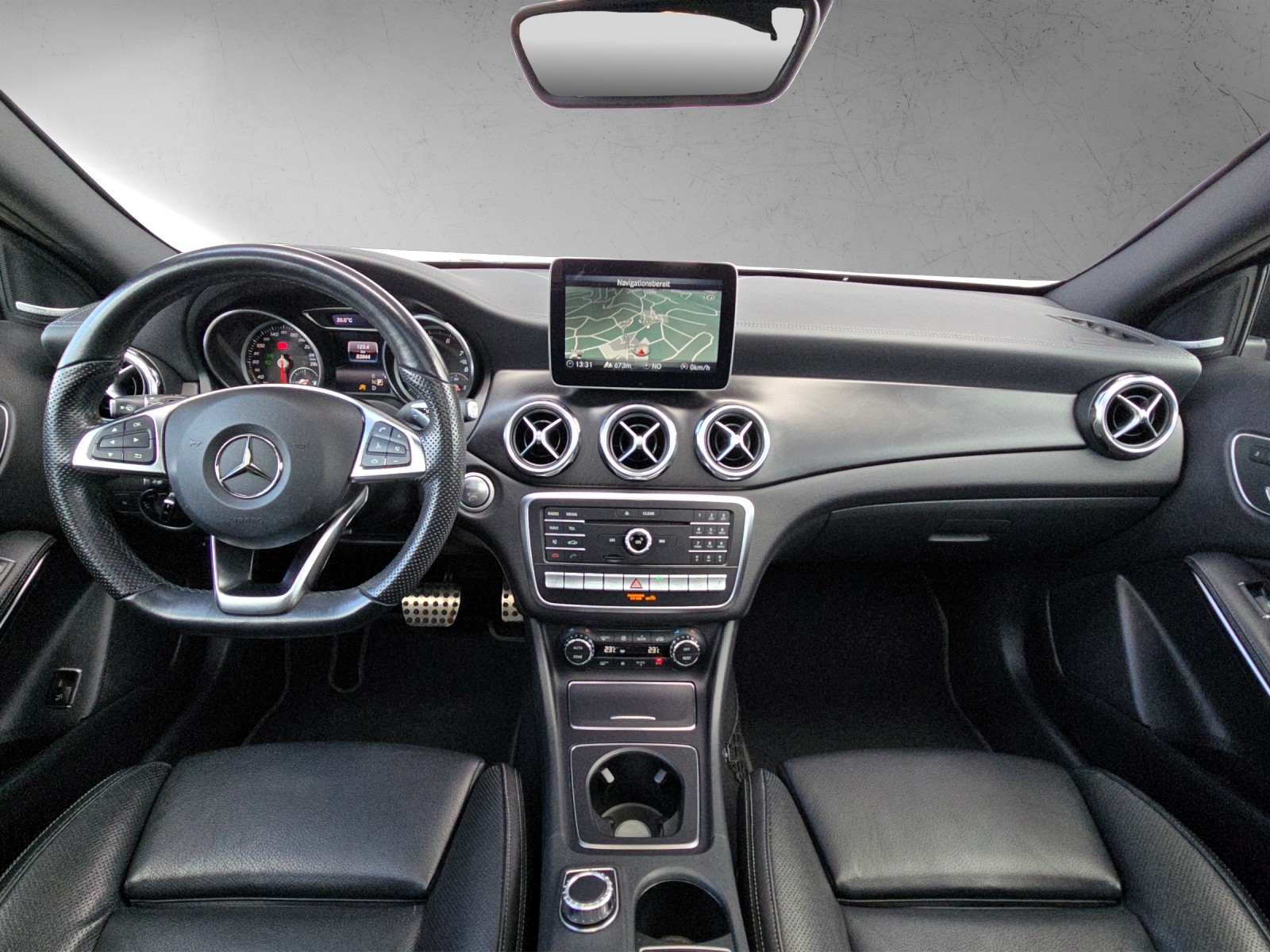 MERCEDES-BENZ GLA 220 AMG Line 4Matic 7G-DCT-image-10