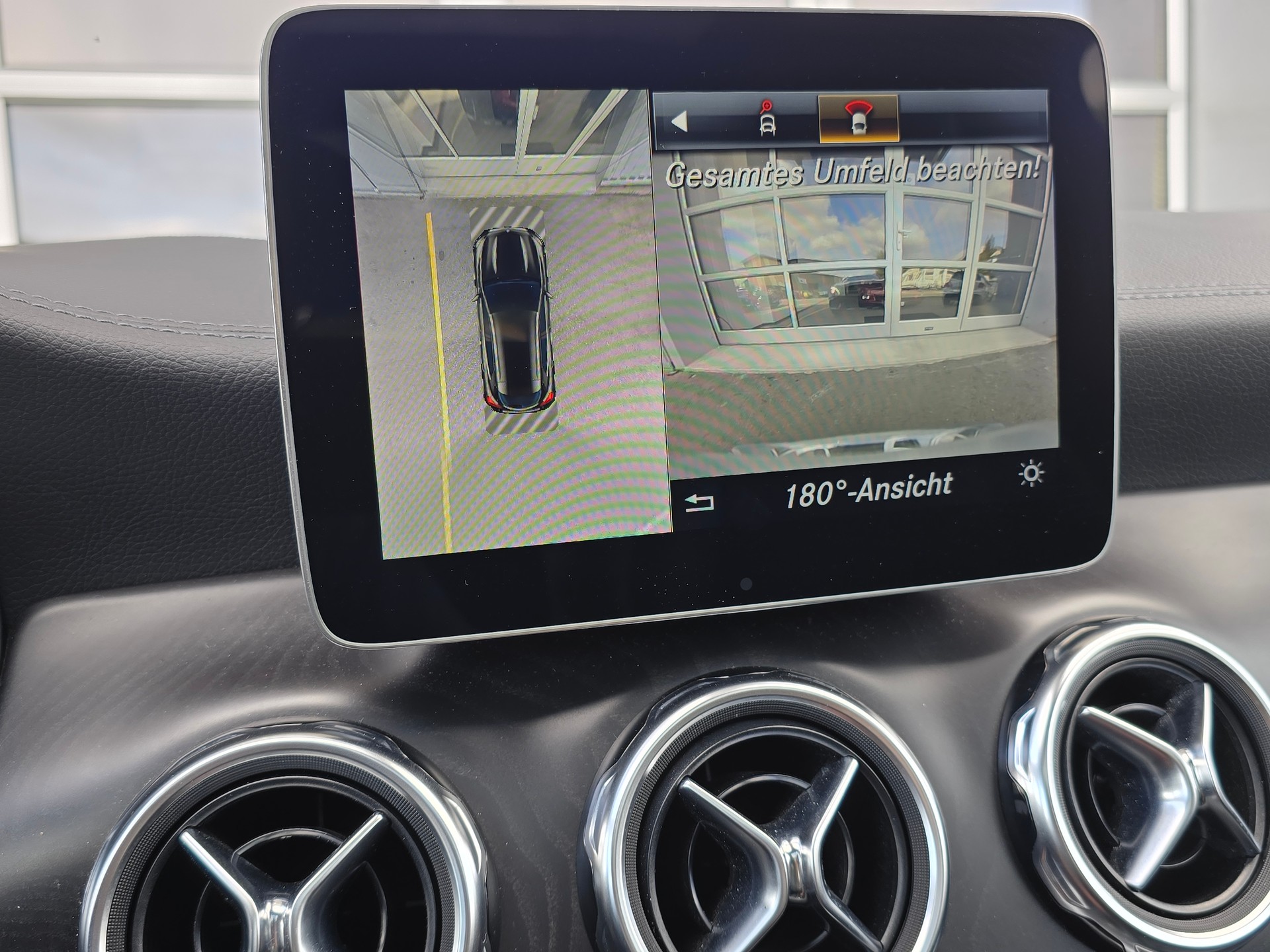 MERCEDES-BENZ GLA 220 AMG Line 4Matic 7G-DCT-image-21