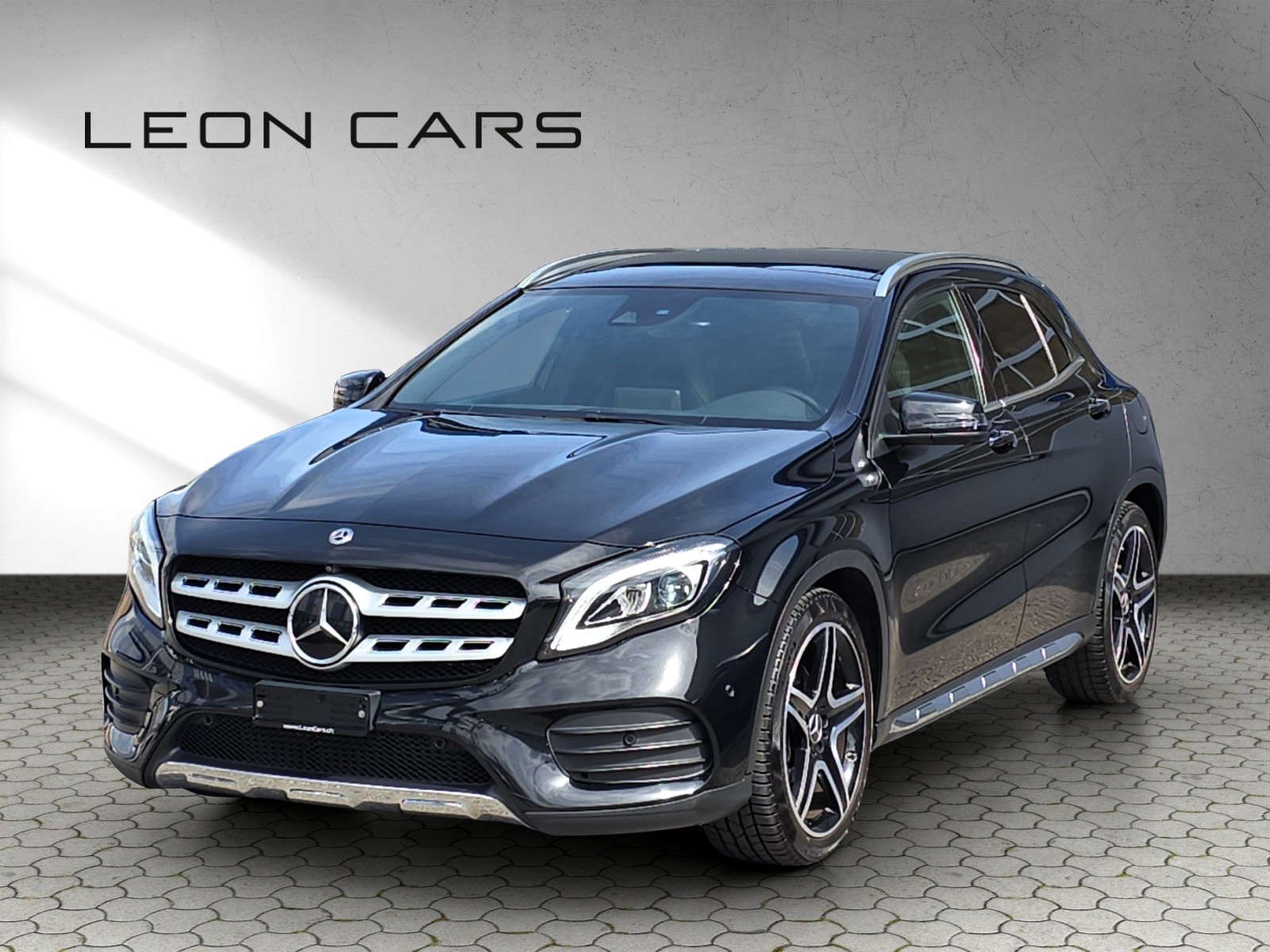 MERCEDES-BENZ GLA 220 AMG Line 4Matic 7G-DCT-image-0