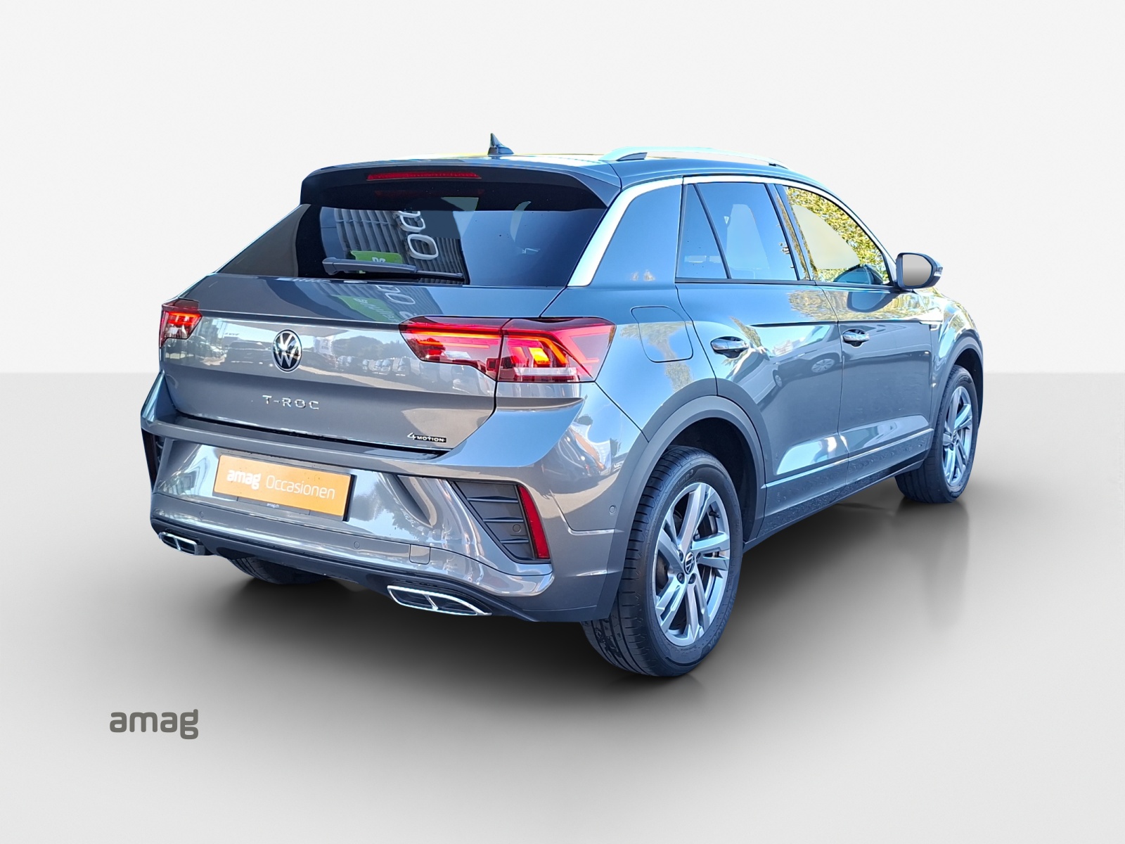 VW T-Roc 2.0 TSI R-Line DSG 4Motion-image-4