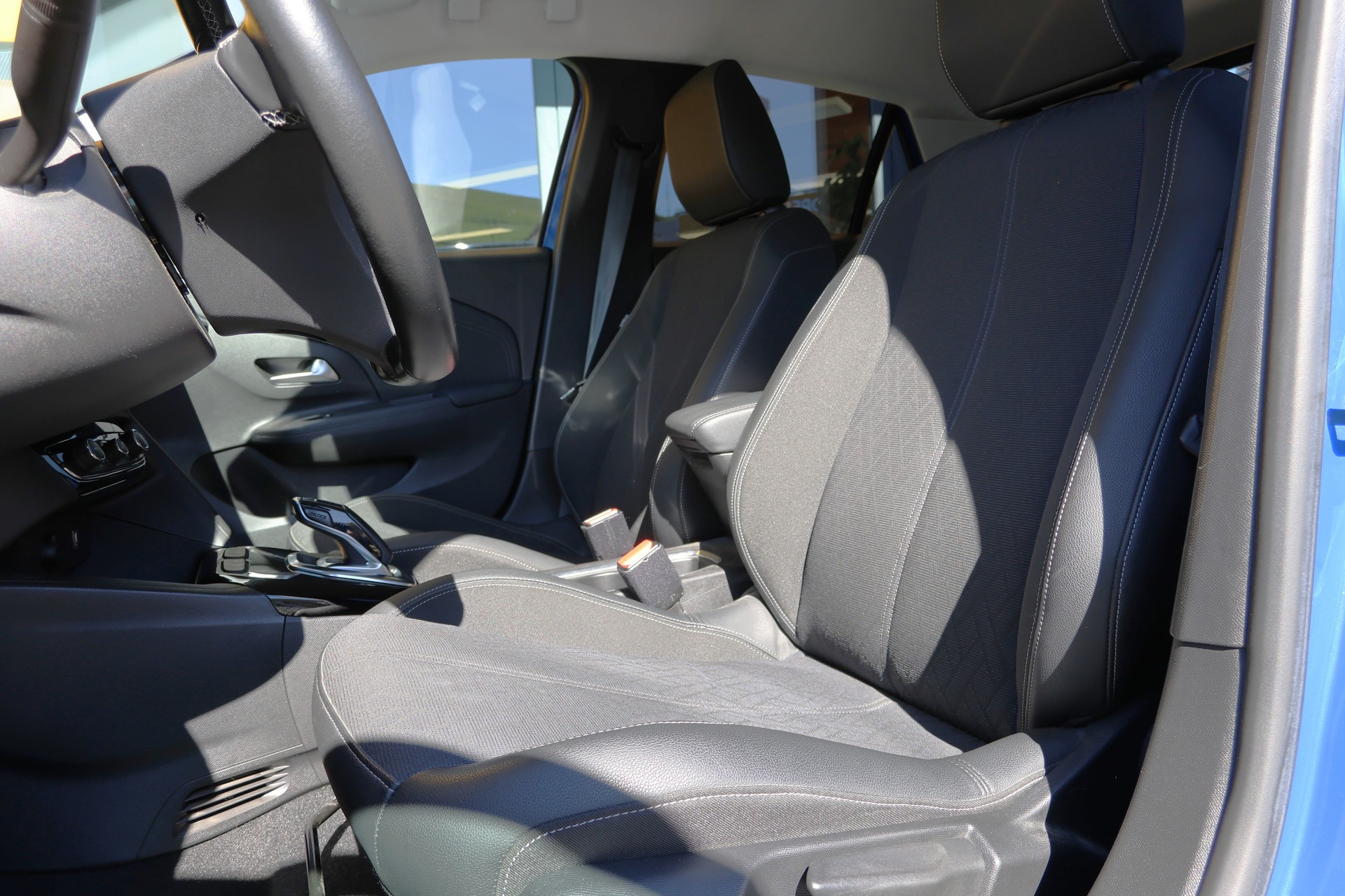 OPEL Corsa e-Elegance-image-11
