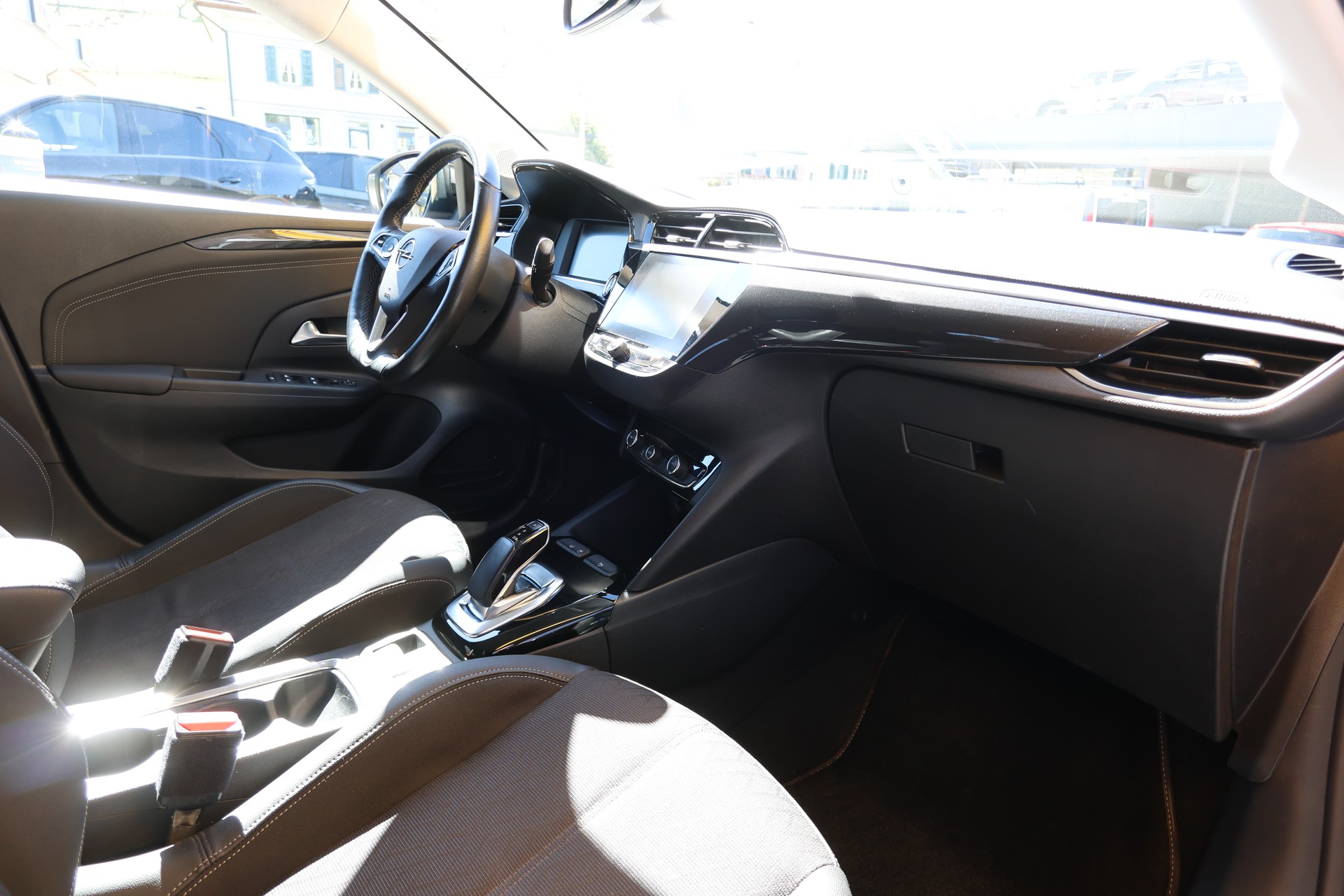OPEL Corsa e-Elegance-image-12