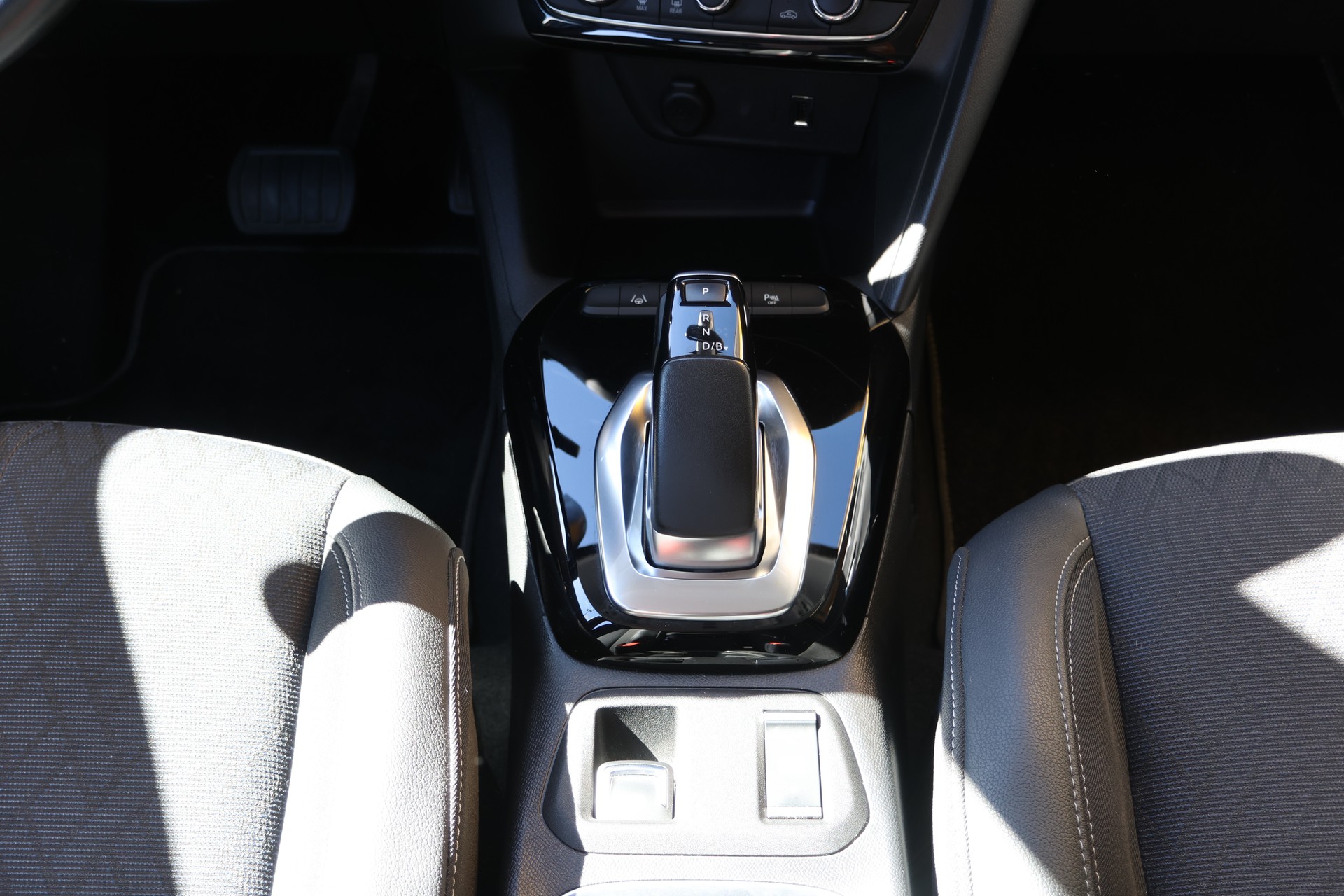OPEL Corsa e-Elegance-image-10