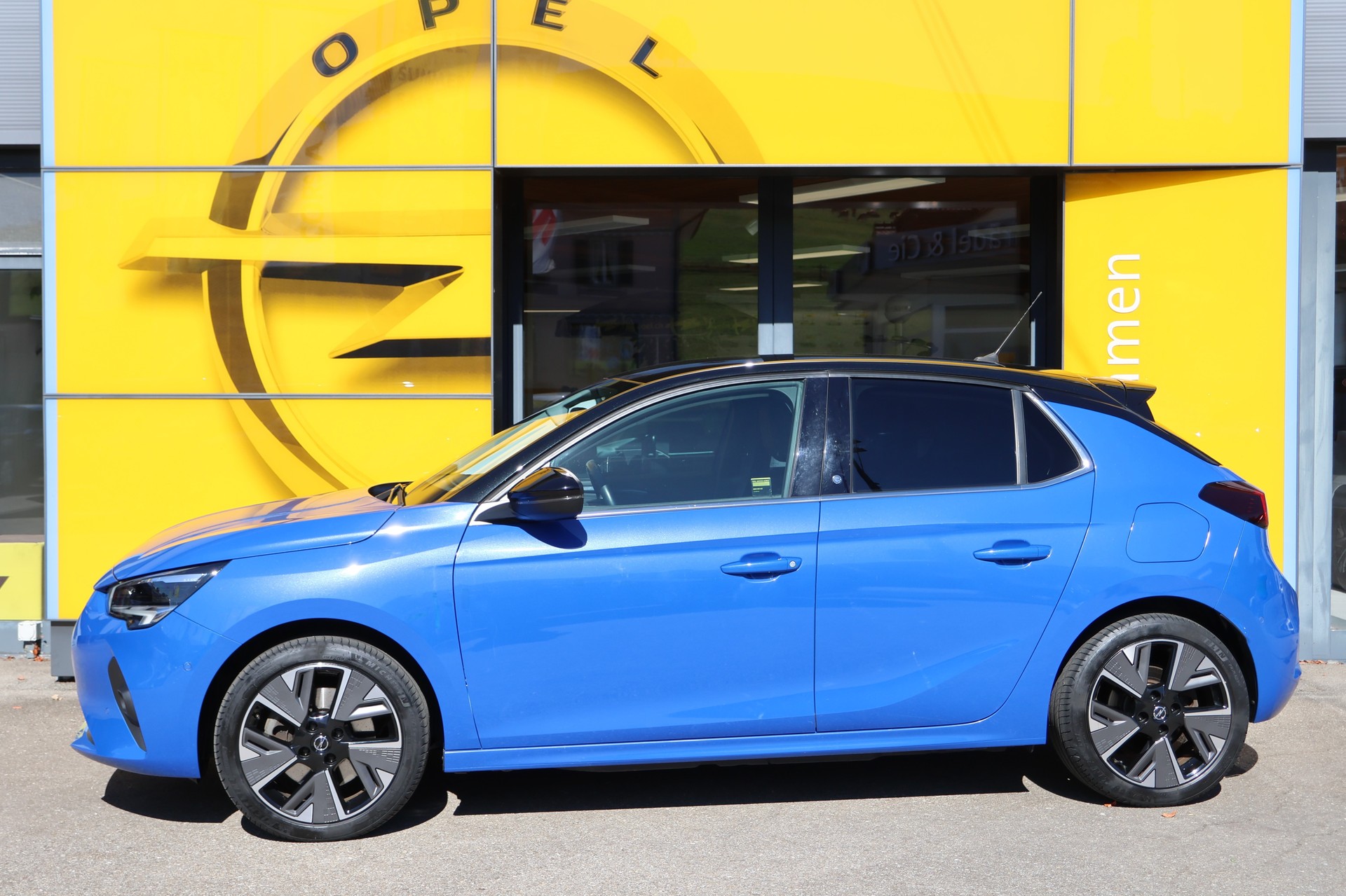 OPEL Corsa e-Elegance-image-1