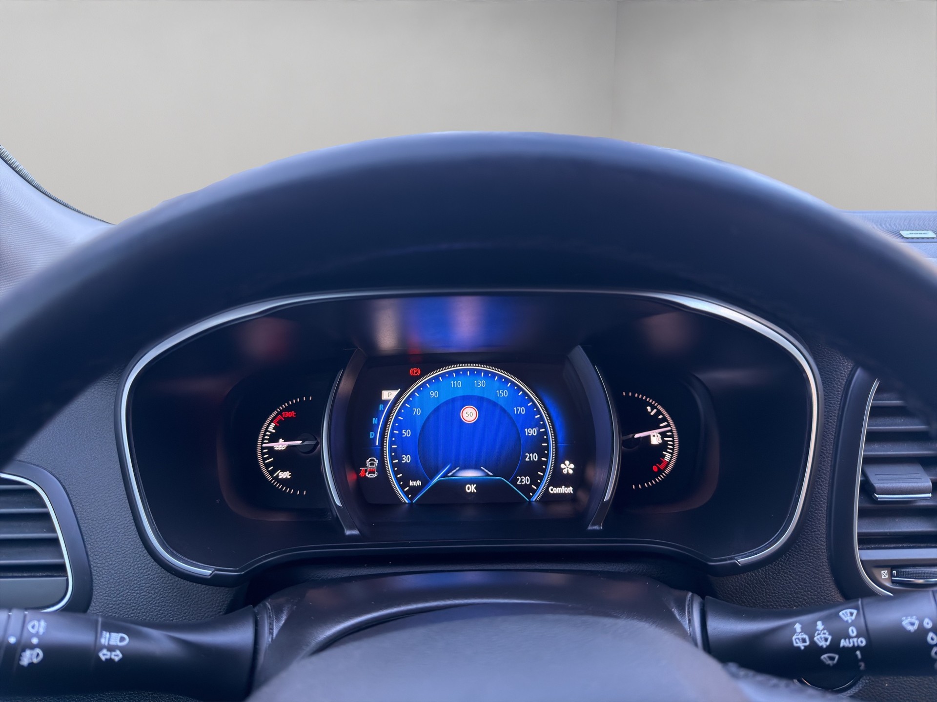 RENAULT Mégane Grandtour 1.2 16V Turbo Bose EDC-image-16