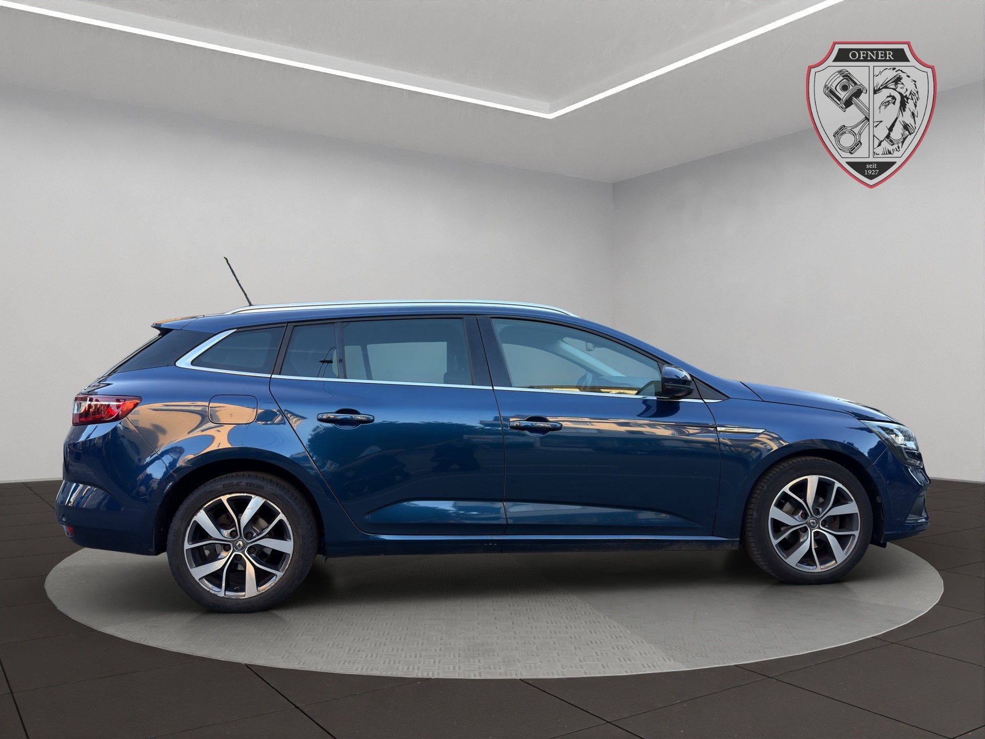 RENAULT Mégane Grandtour 1.2 16V Turbo Bose EDC-image-7
