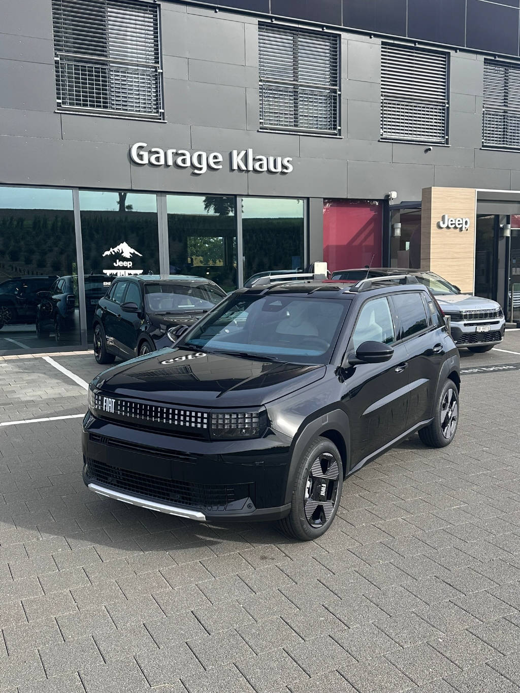 FIAT Grande Panda 1.2 Hybrid La Prima-image-1