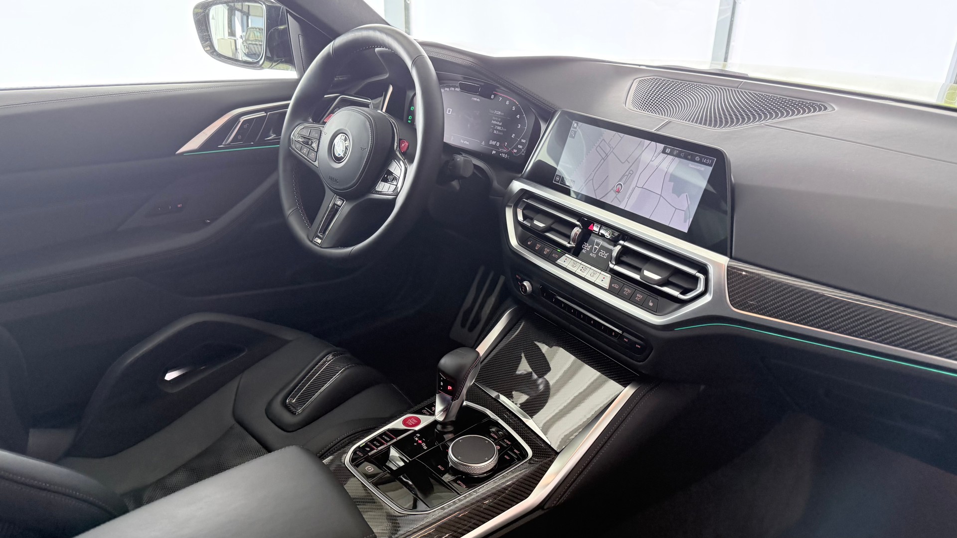BMW M4 Competition xDrive Coupé-image-27