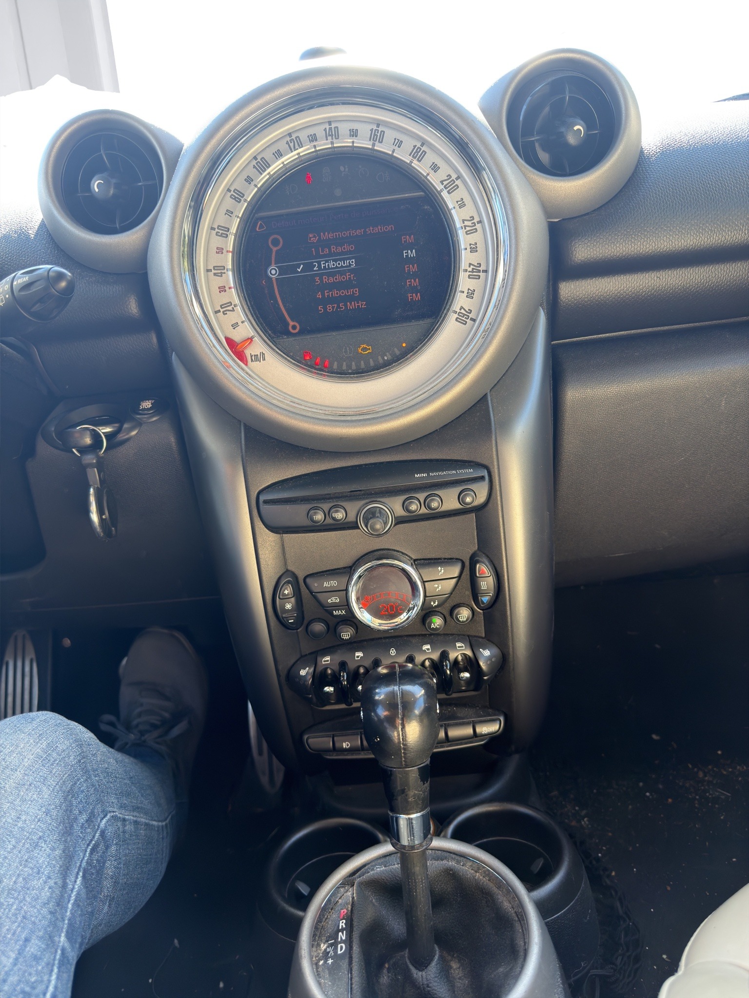 MINI Countryman Cooper S FWD Steptronic-image-7