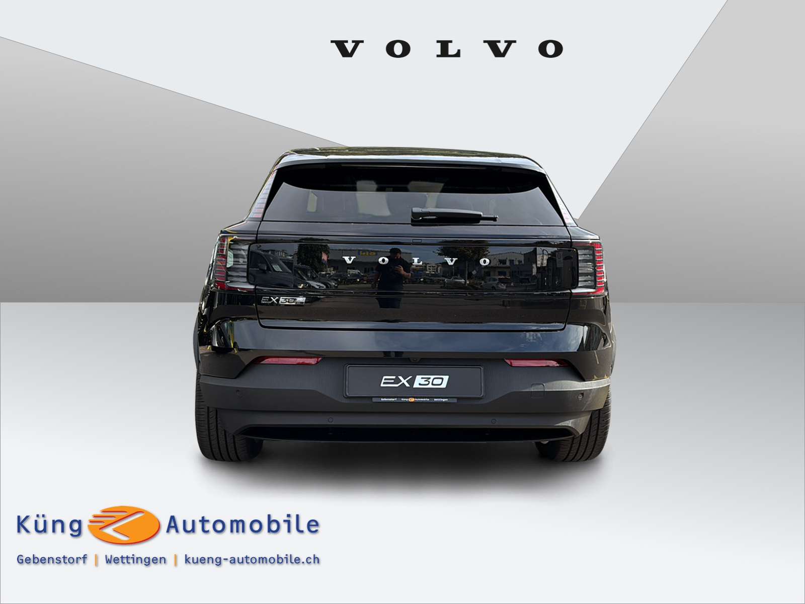 VOLVO EX30 E60 69kWh Twin Ultra-image-4
