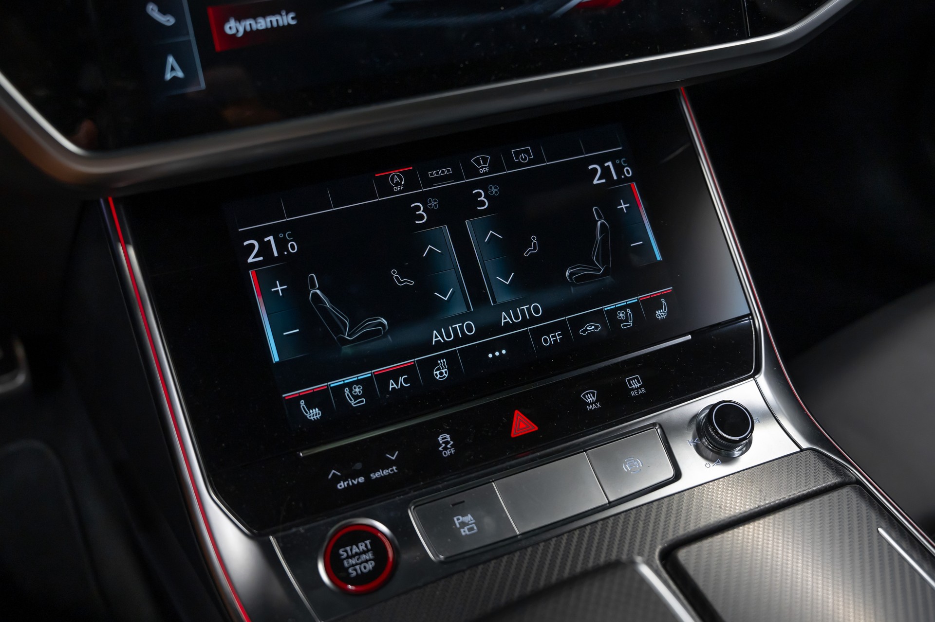 AUDI RS6 Avant 4.0 TFSI V8 Performance / CH Auto / Audi Werksgarantie / Gratis Service / Sitzkühlung / Bang & Olufsen uvm...-image-14