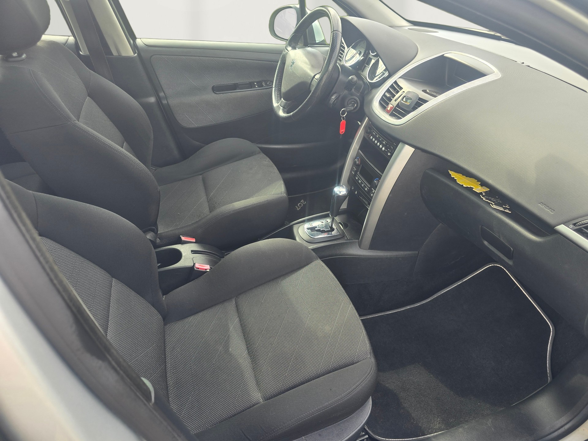 PEUGEOT 207 SW 1.6 16V Sport Automatic-image-10