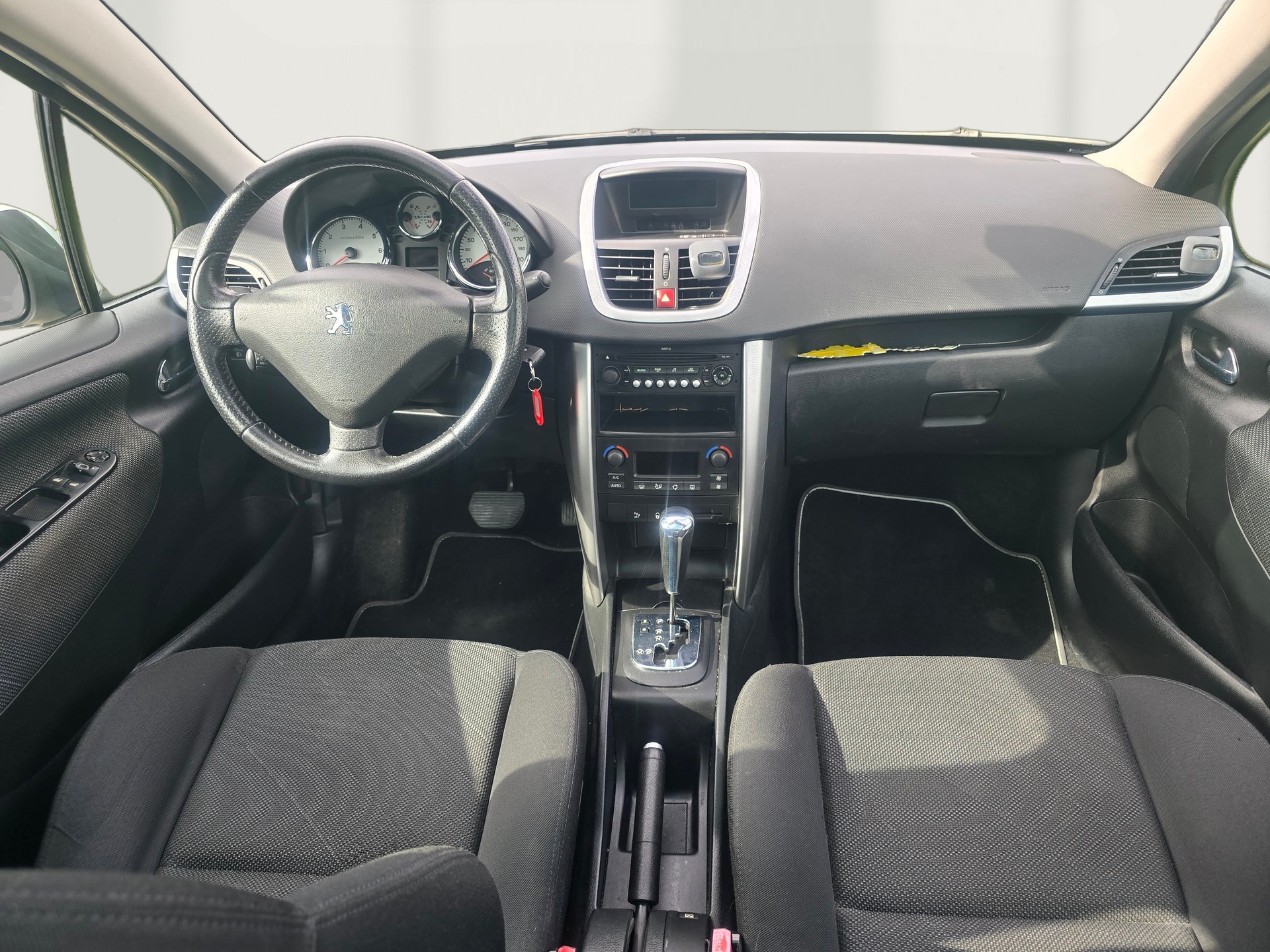 PEUGEOT 207 SW 1.6 16V Sport Automatic-image-11