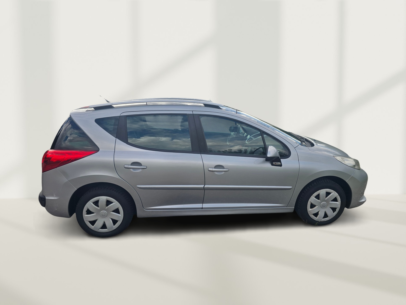 PEUGEOT 207 SW 1.6 16V Sport Automatic-image-1