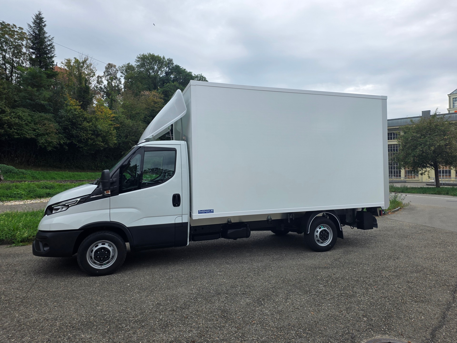 IVECO 35 S 18H A8-image-2
