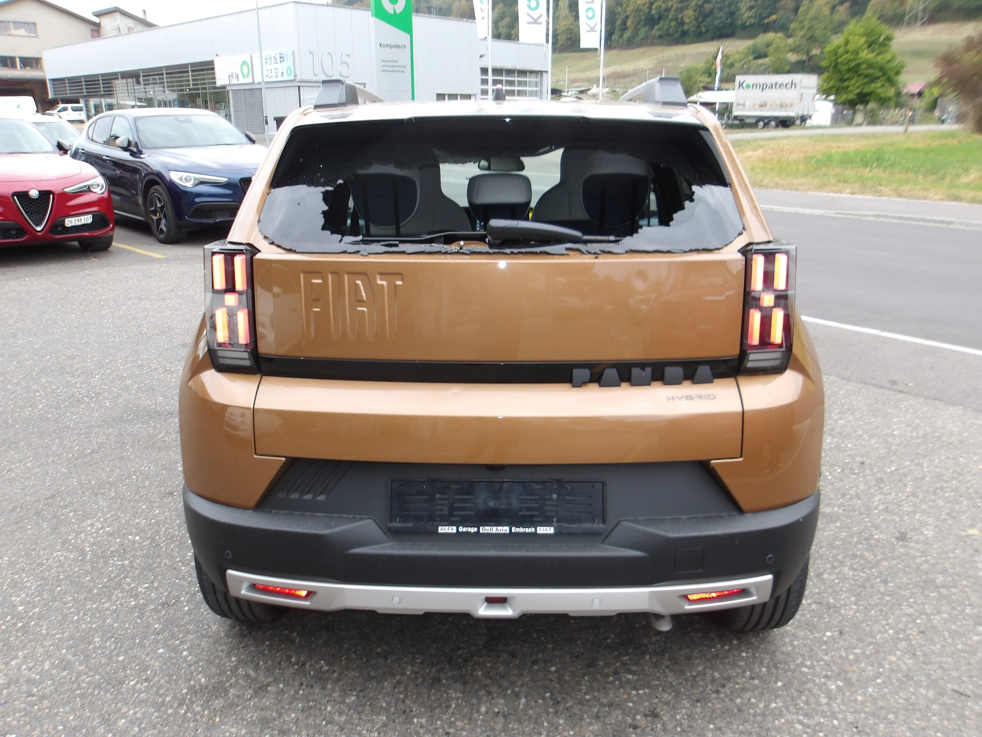 FIAT Grande Panda MHEV La Prima-image-4