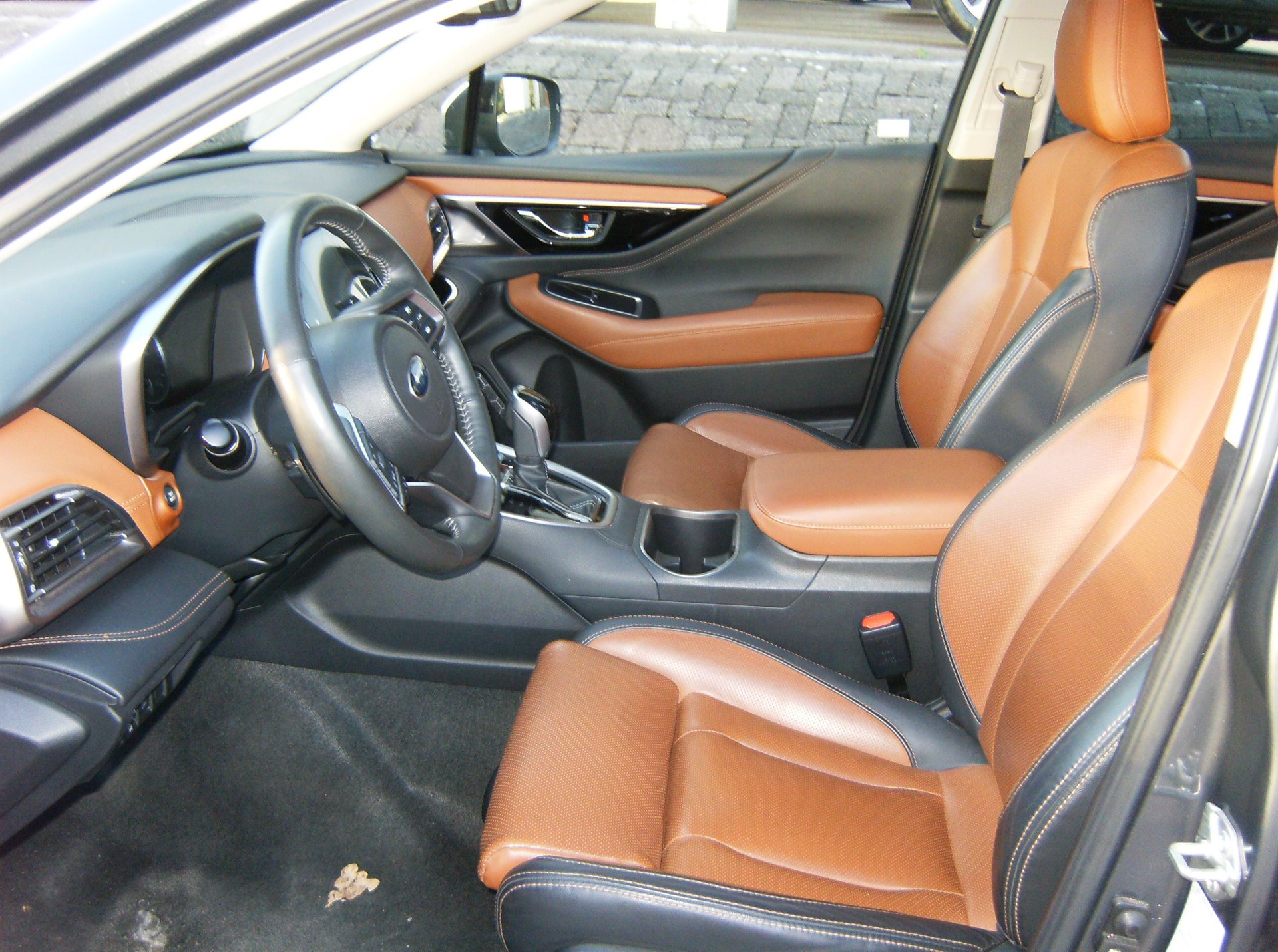 SUBARU Outback 2.5i Luxury AWD Lineartronic-image-8
