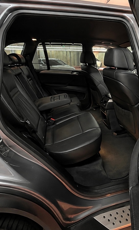 BMW 40d xDrive 7Pläzer-image-4