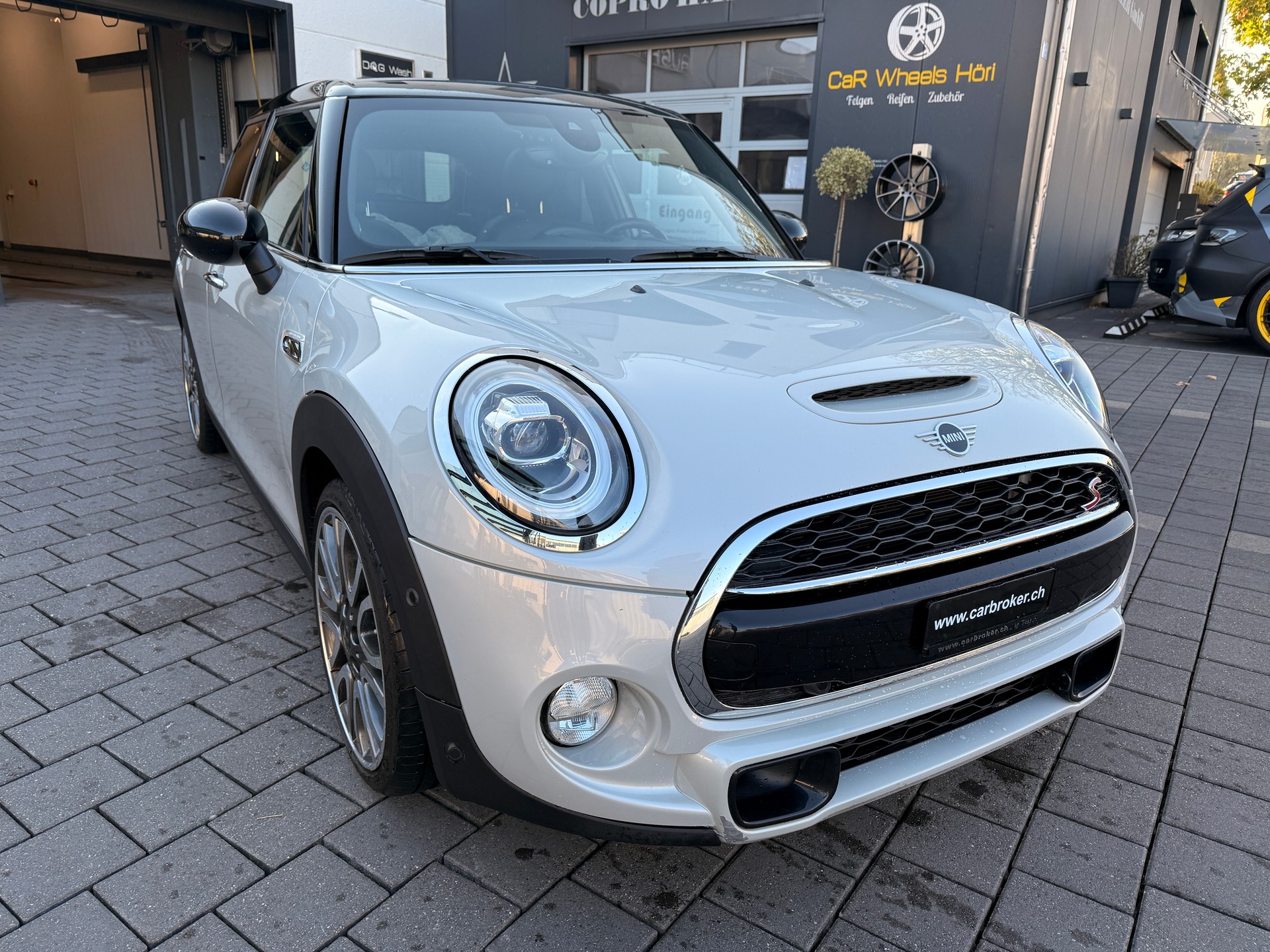 MINI Cooper S Steptronic DKG-image-4
