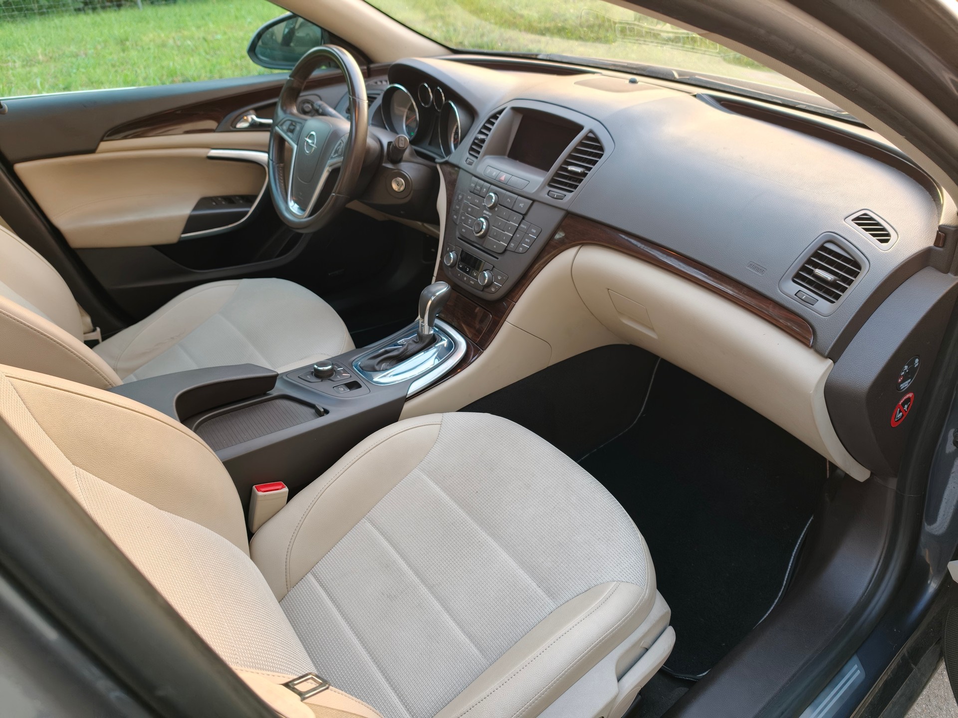 OPEL INSIGNIA-image-8