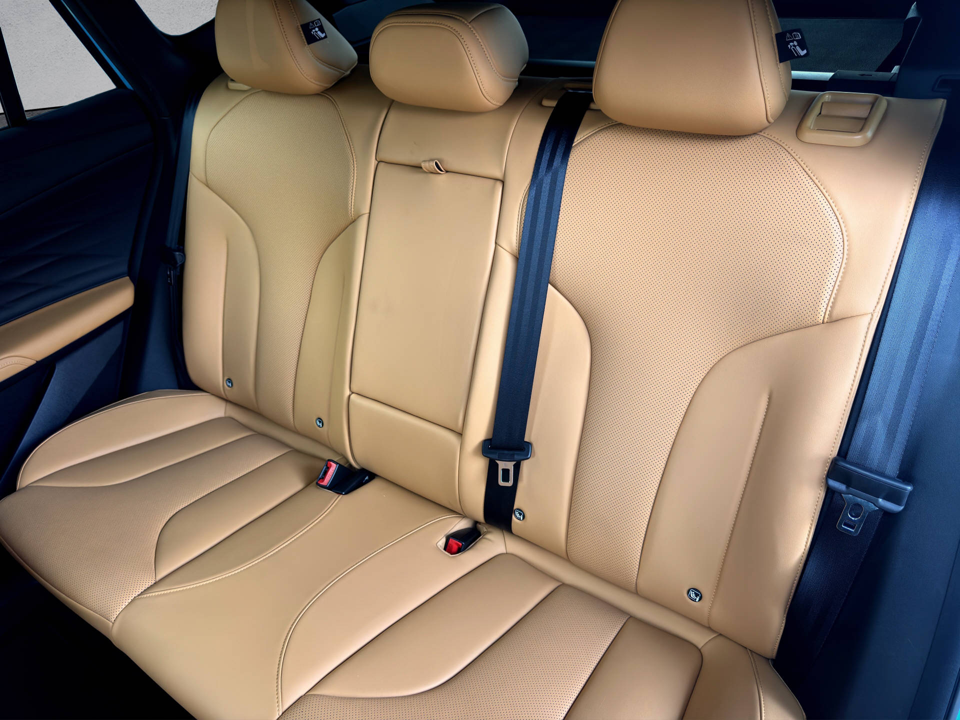 MG HS 1.5 Hybrid Luxury-image-11