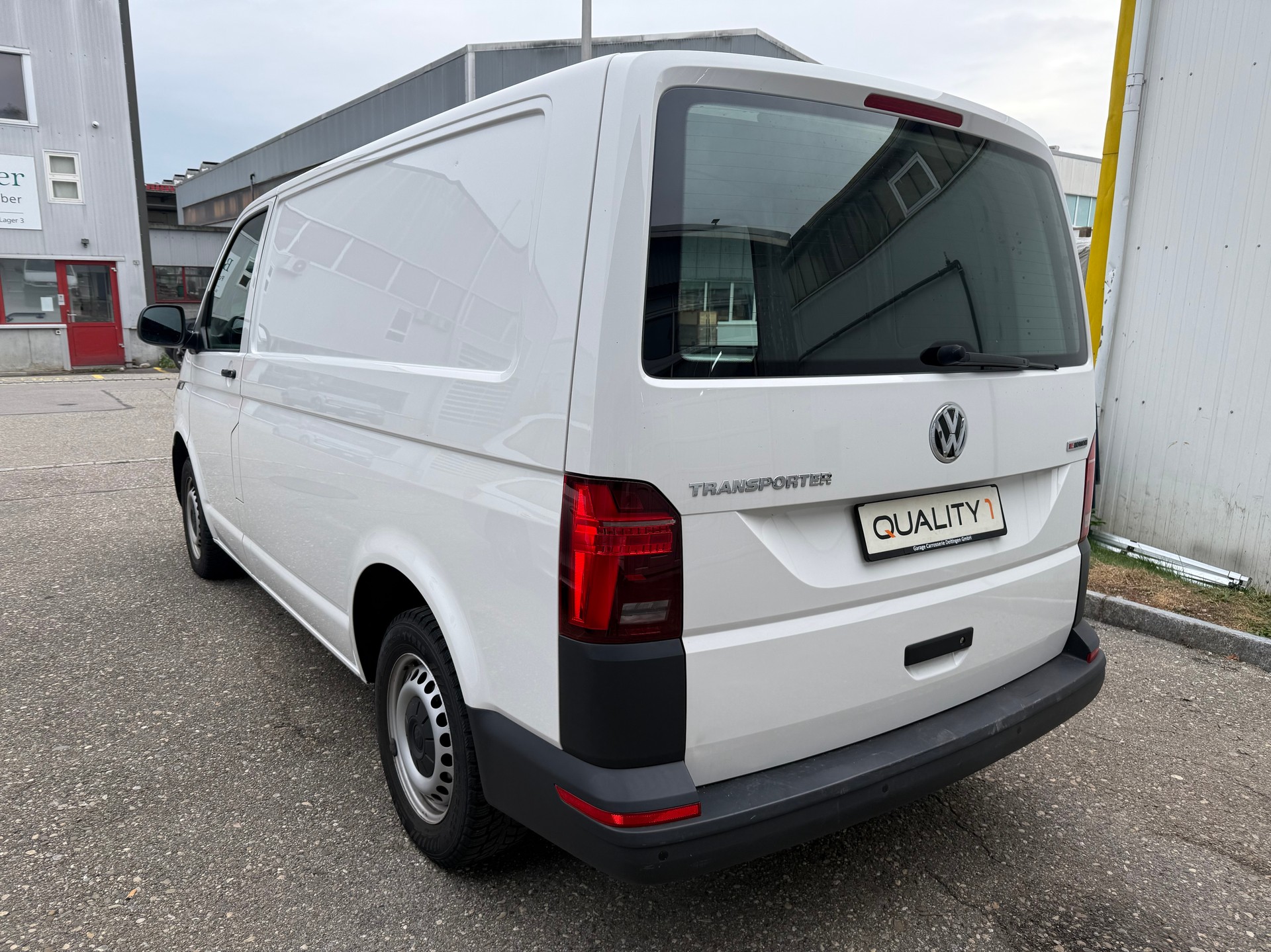 VW T6.1 2.0 TDI 4Motion DSG-image-5