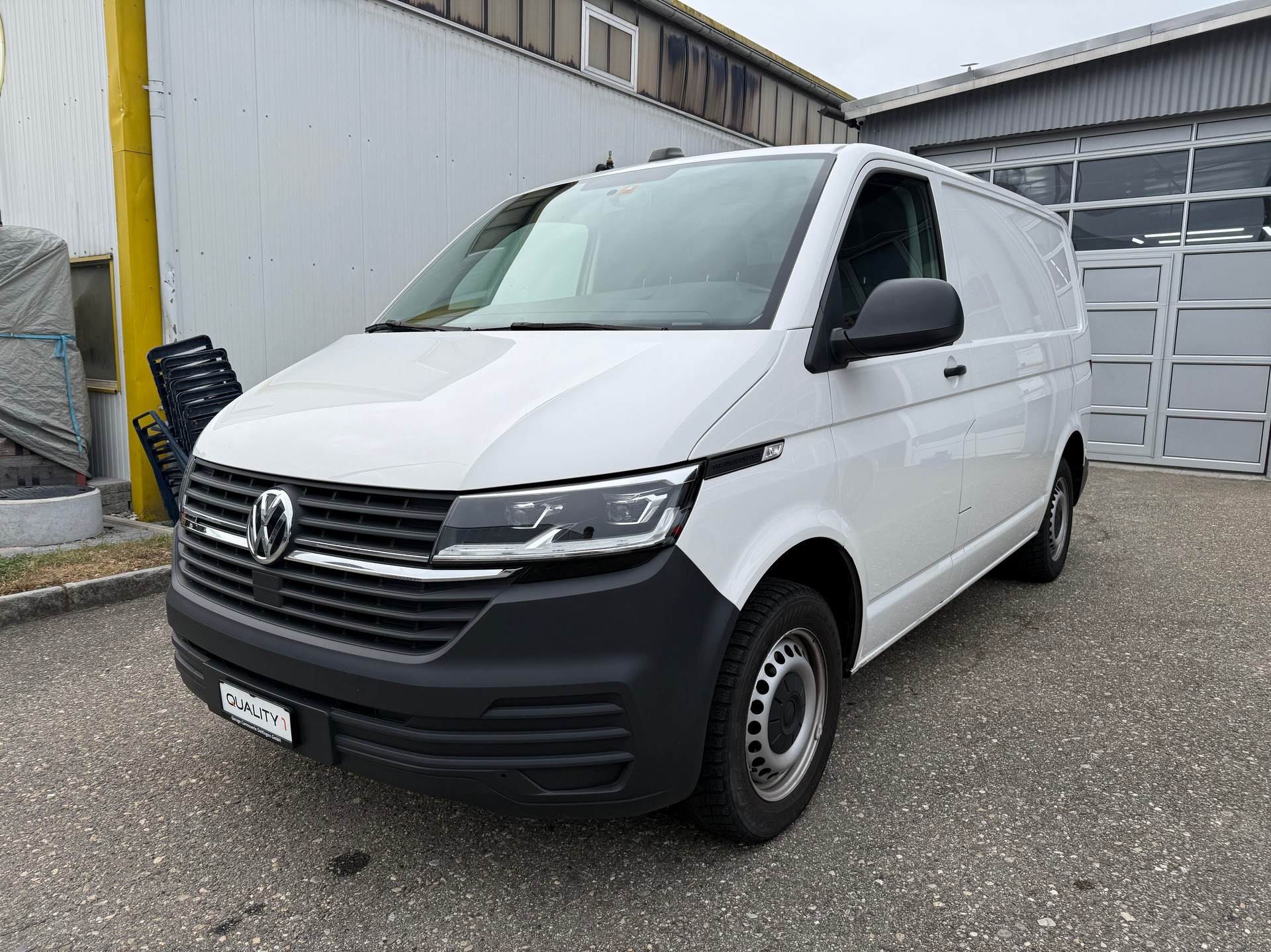 VW T6.1 2.0 TDI 4Motion DSG-image-2