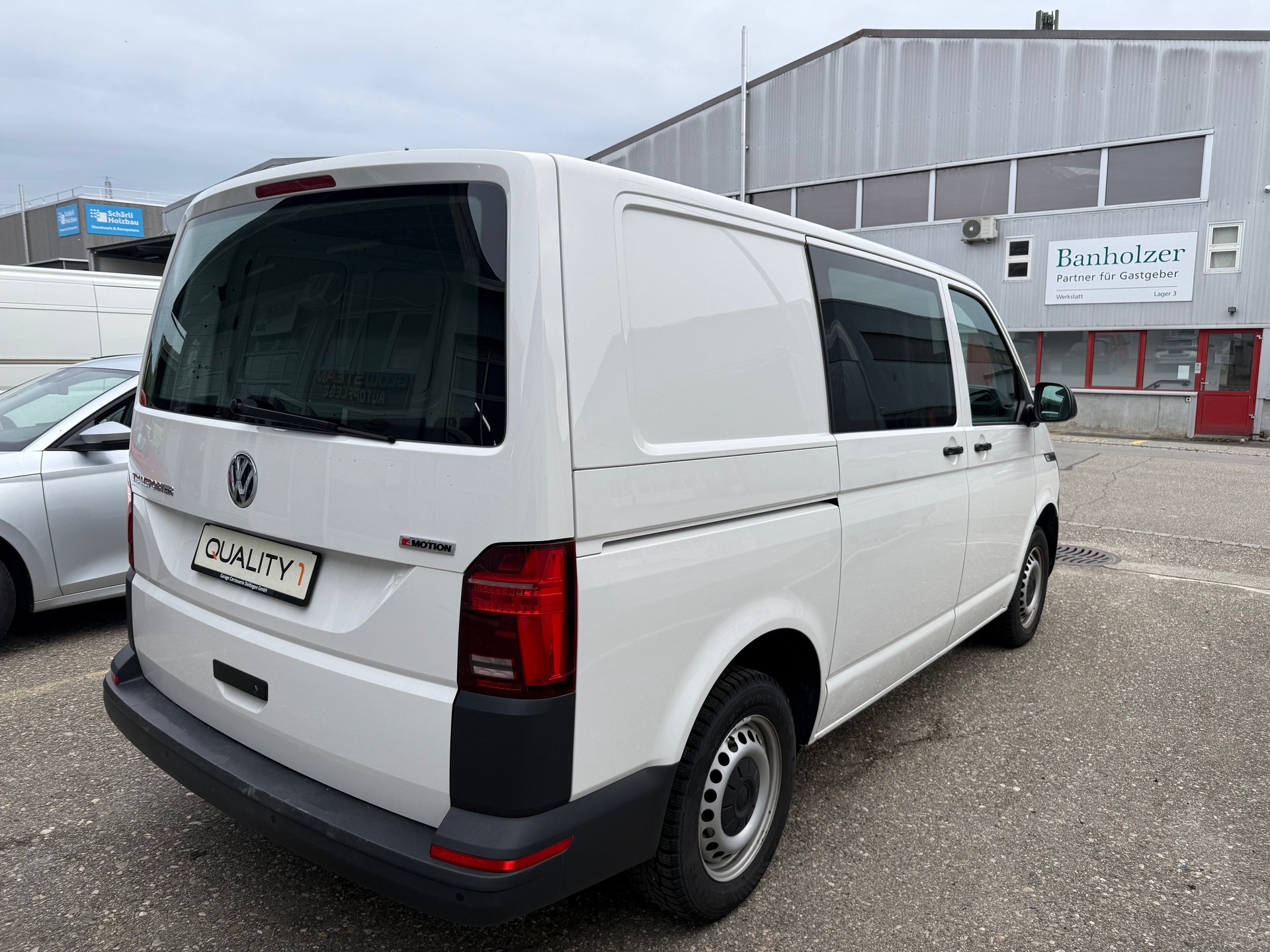 VW T6.1 2.0 TDI 4Motion DSG-image-3