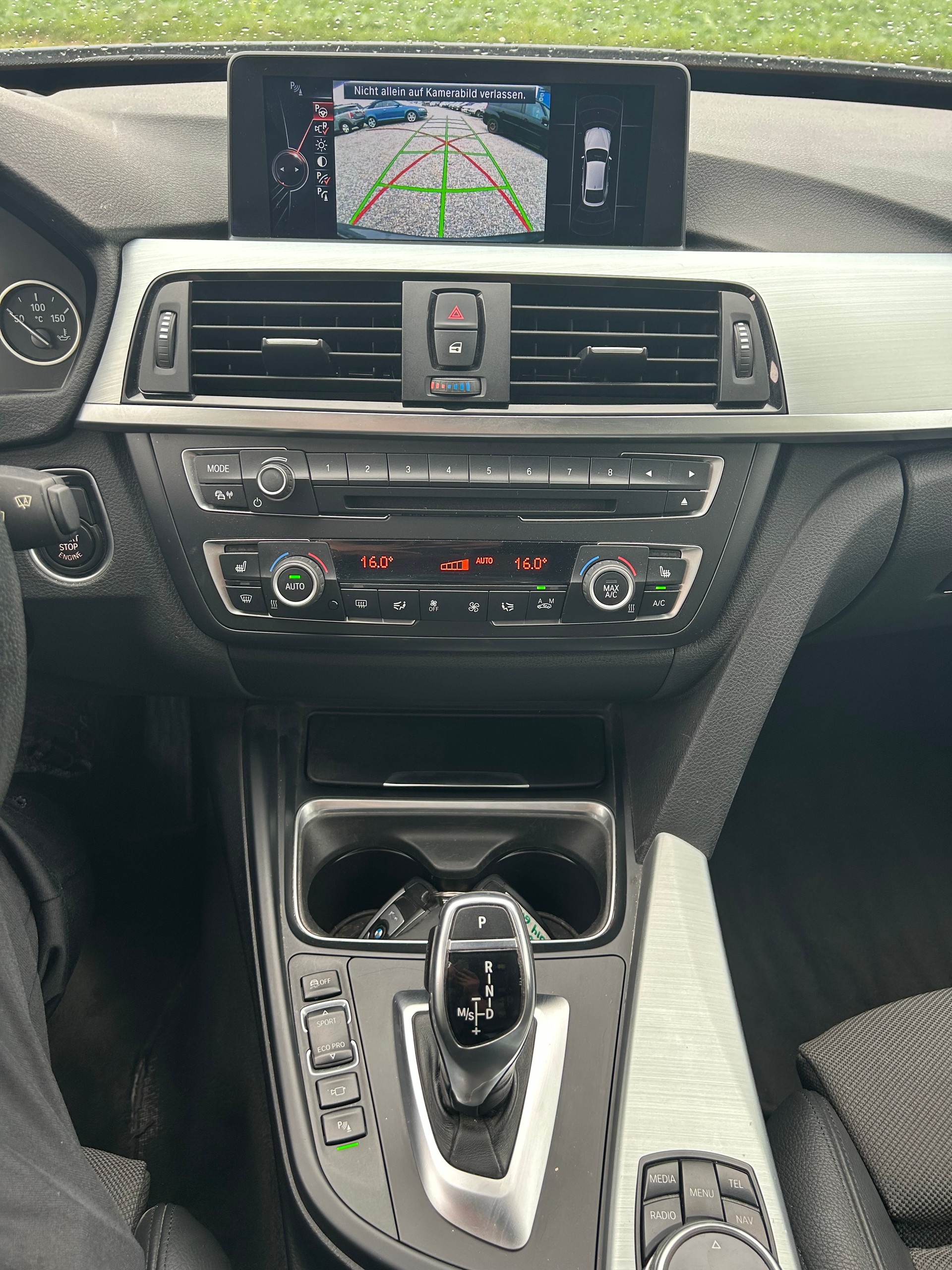 BMW 320d GT xDrive Modern Line Steptronic-image-9