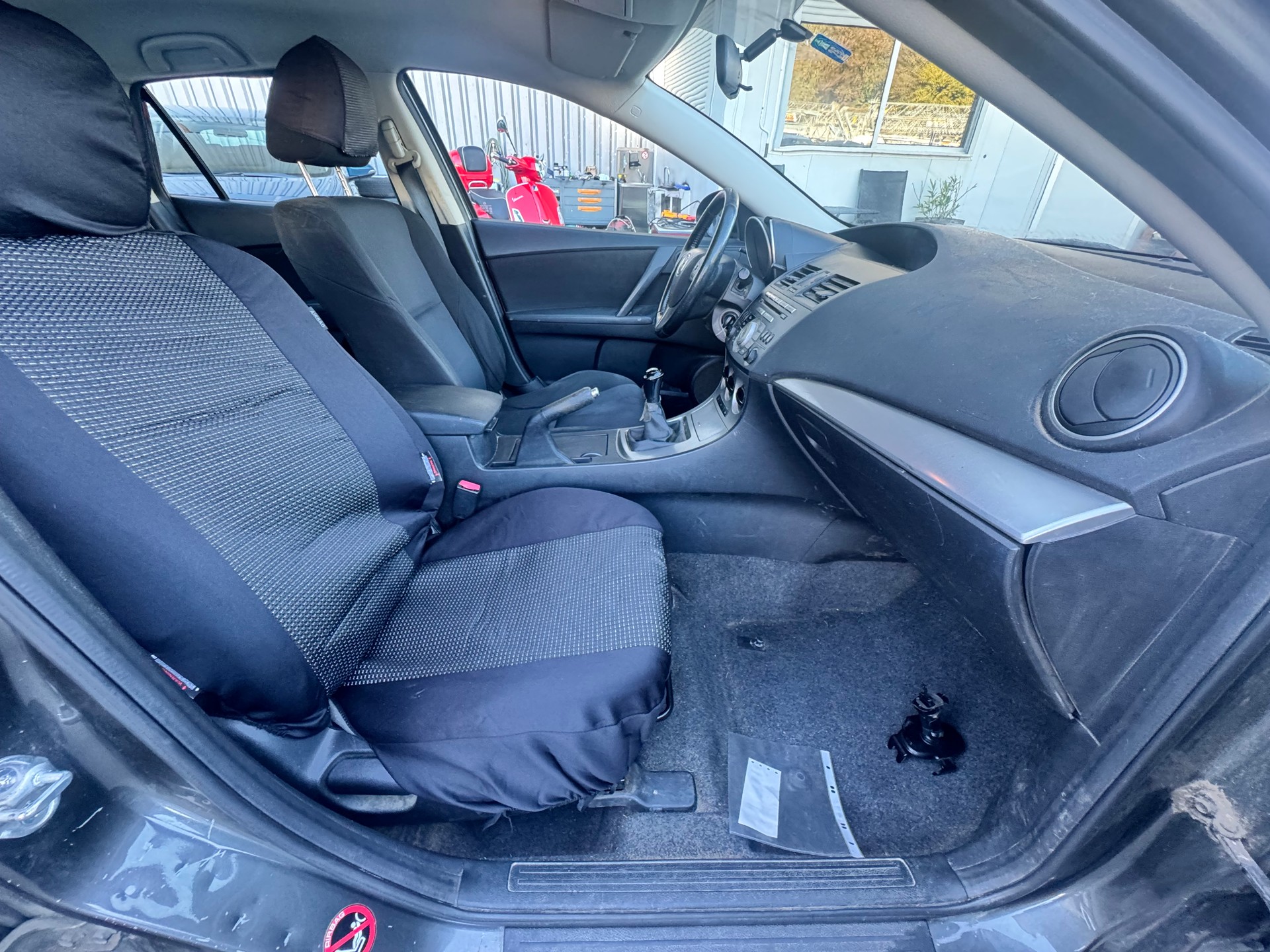 MAZDA 3 1.6 16V Confort-image-8