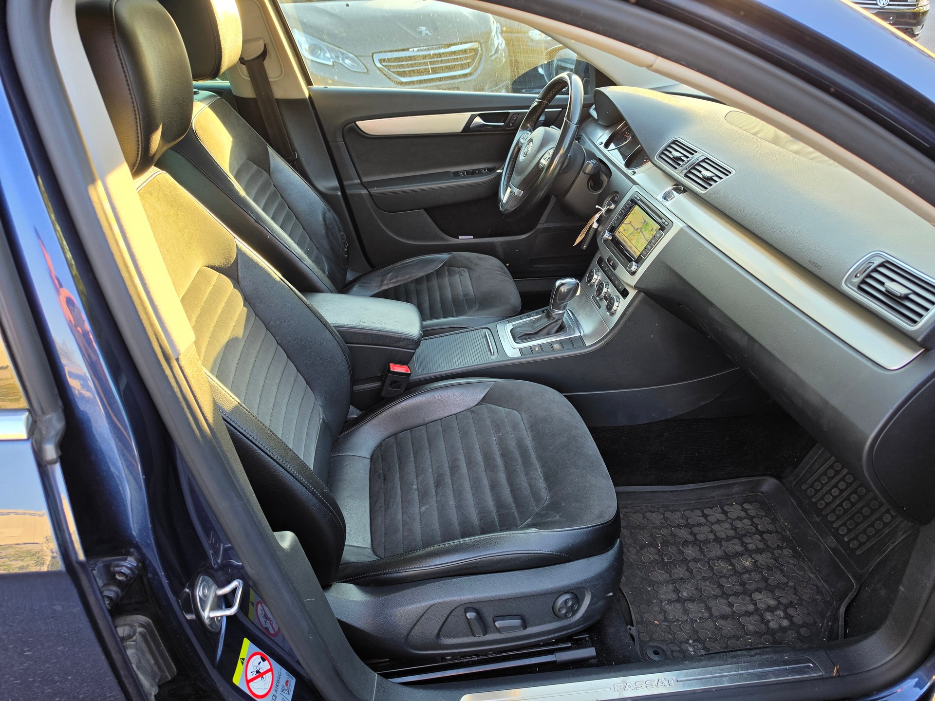 VW Passat Variant 2.0 TDI BMT Highline 4MDSG-image-10