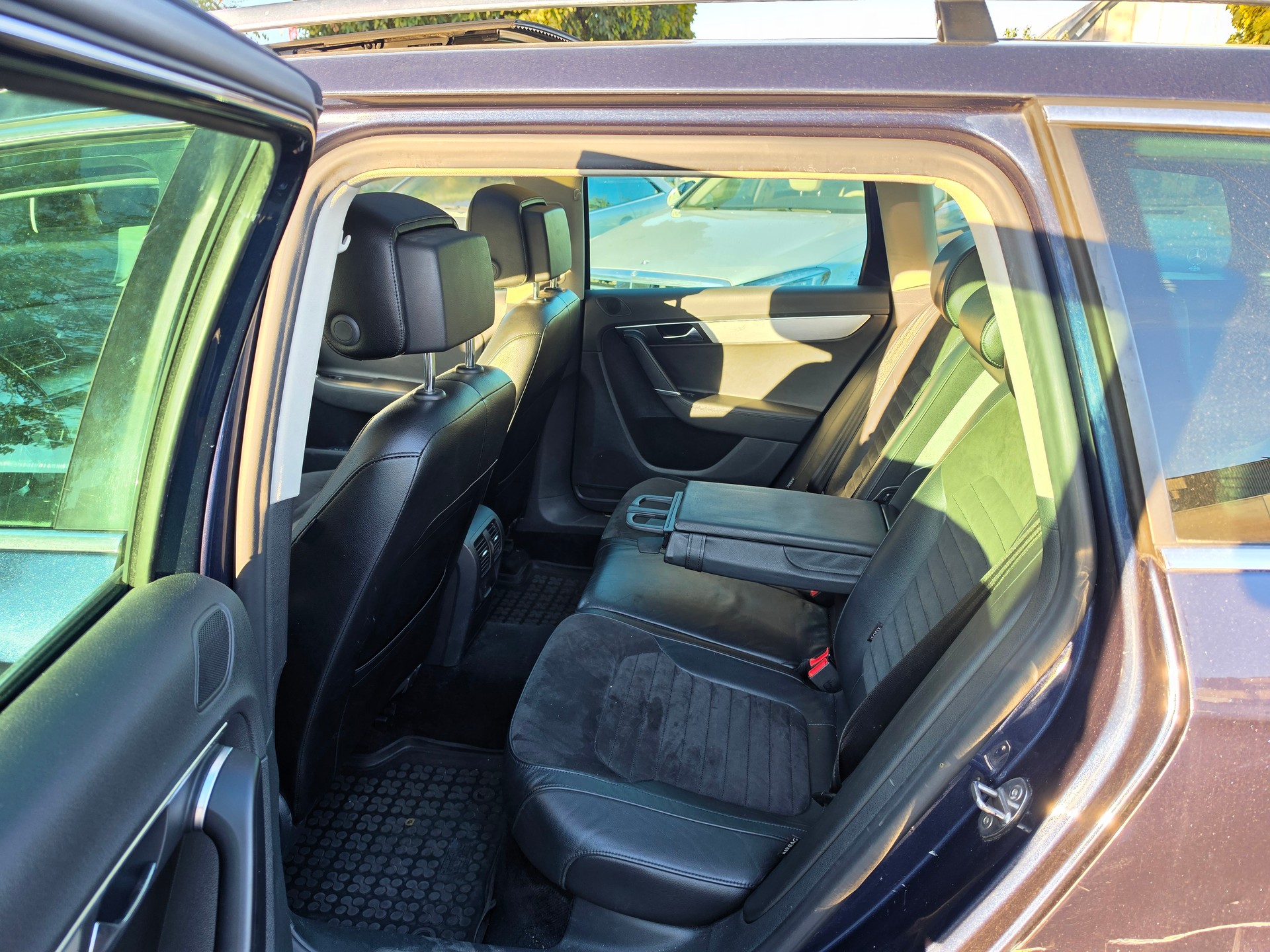 VW Passat Variant 2.0 TDI BMT Highline 4MDSG-image-11