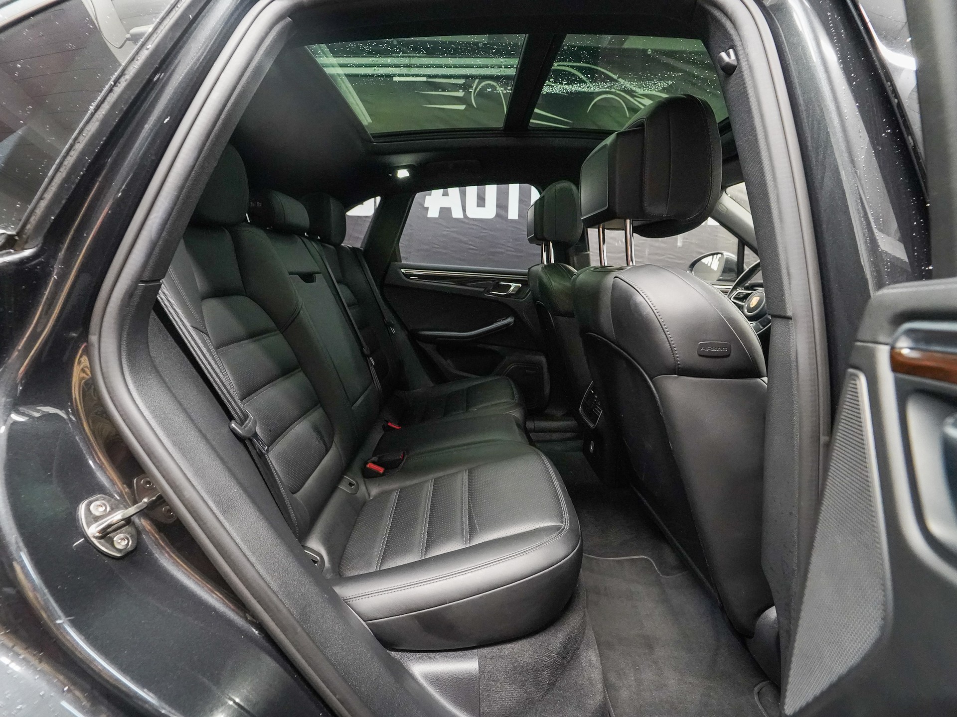 PORSCHE Macan S PDK-image-24