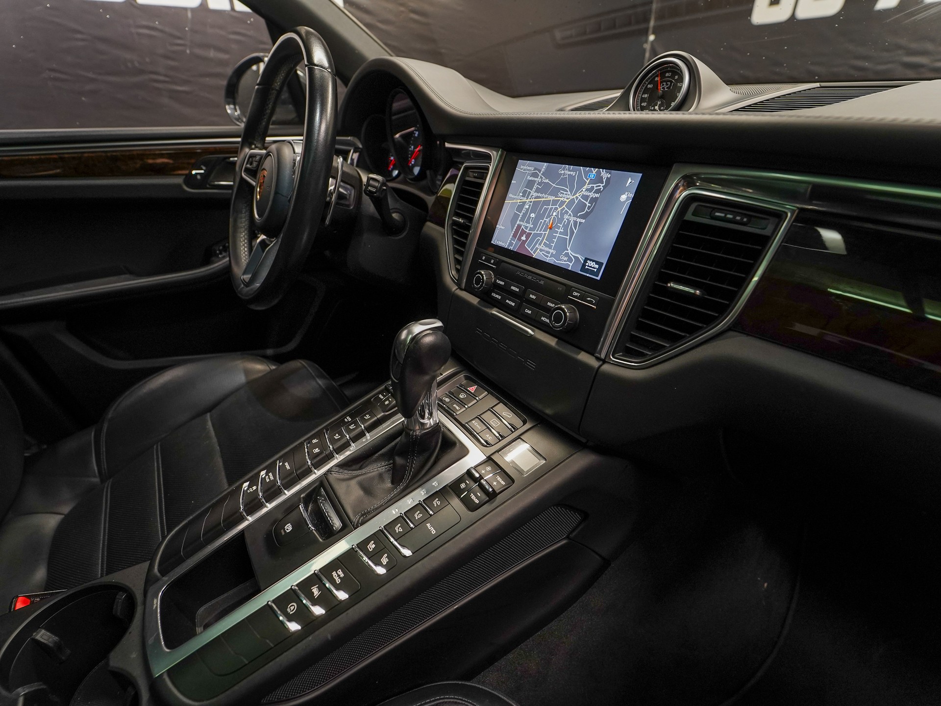 PORSCHE Macan S PDK-image-23