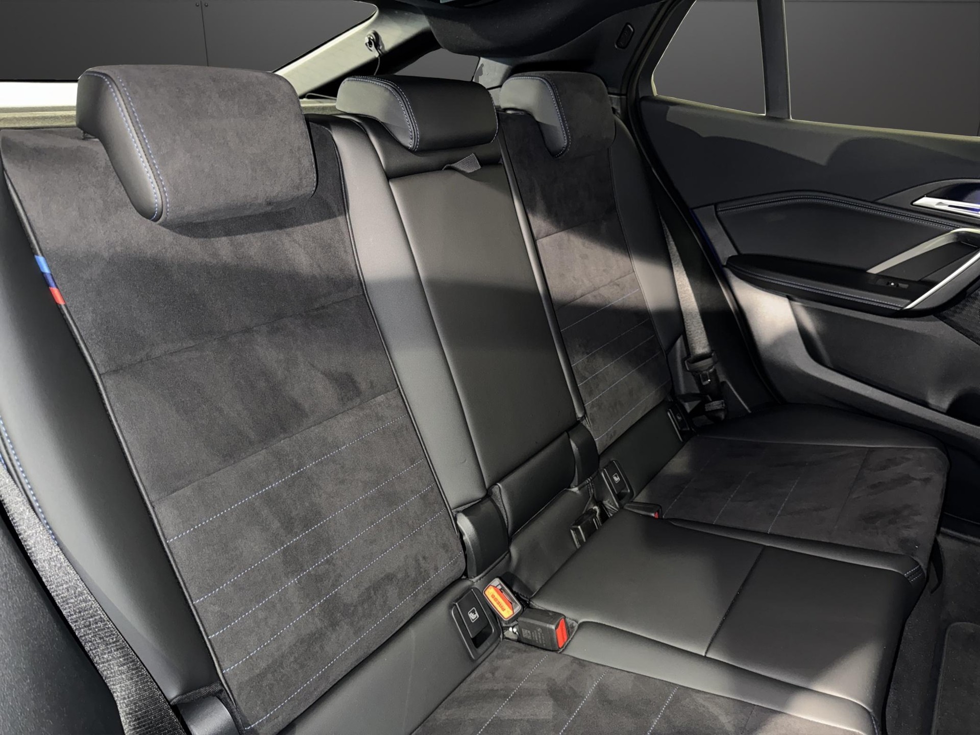 BMW X2 U10 20i sDrive paddles-image-16
