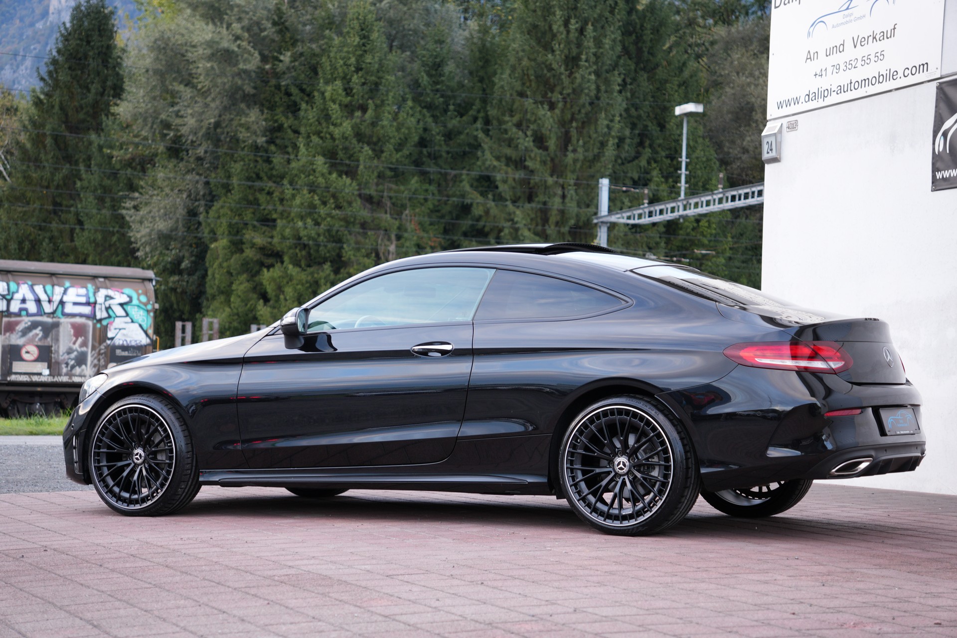 MERCEDES-BENZ C 300 Coupé AMG Line 9G-tronic (CH)-image-1