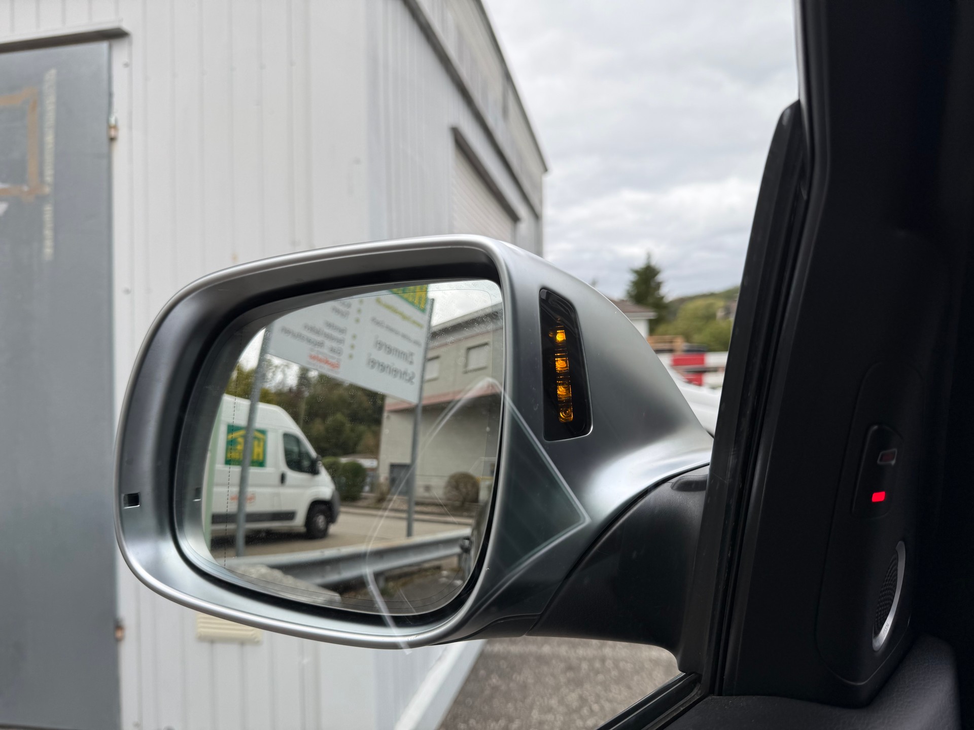 AUDI SQ5 3.0 TDI quattro tiptronic-image-16