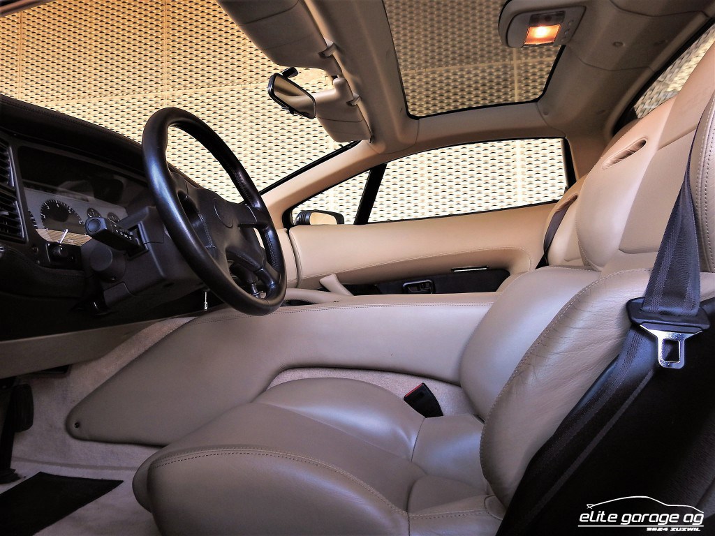 JAGUAR XJ 220 Nr. 176 / 275-image-12